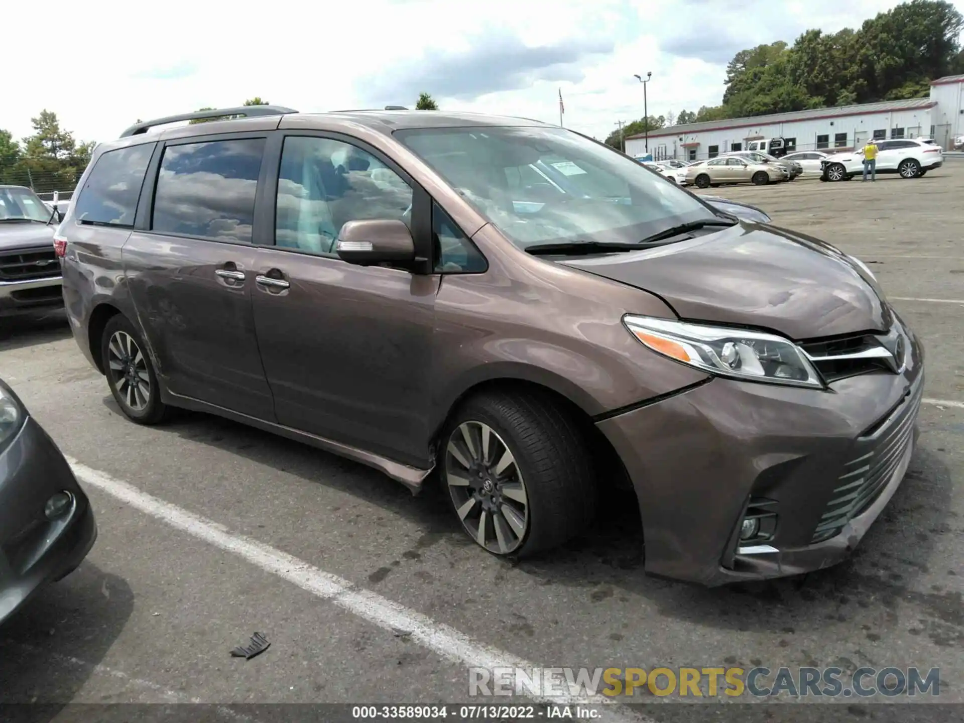 1 Фотография поврежденного автомобиля 5TDYZ3DC9KS989382 TOYOTA SIENNA 2019