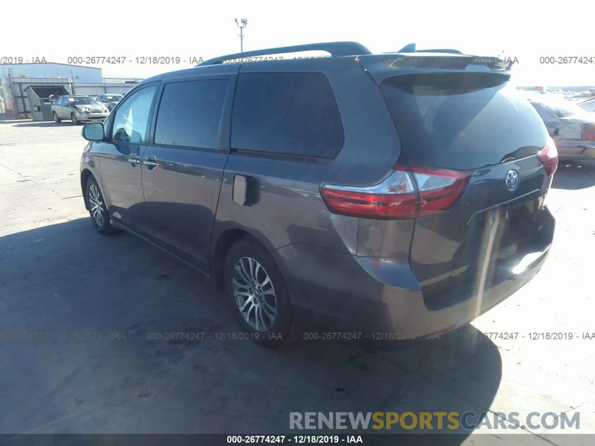 3 Photograph of a damaged car 5TDYZ3DC9KS997224 TOYOTA SIENNA 2019