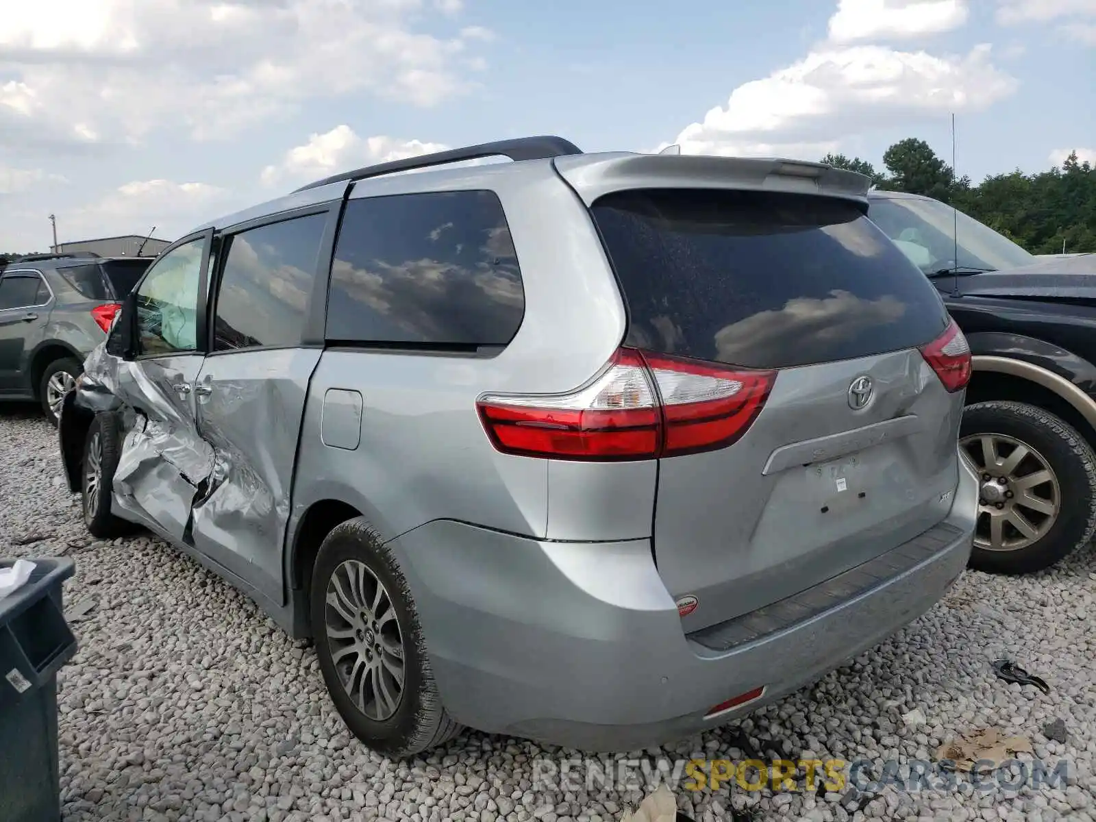 3 Фотография поврежденного автомобиля 5TDYZ3DC9KS998258 TOYOTA SIENNA 2019