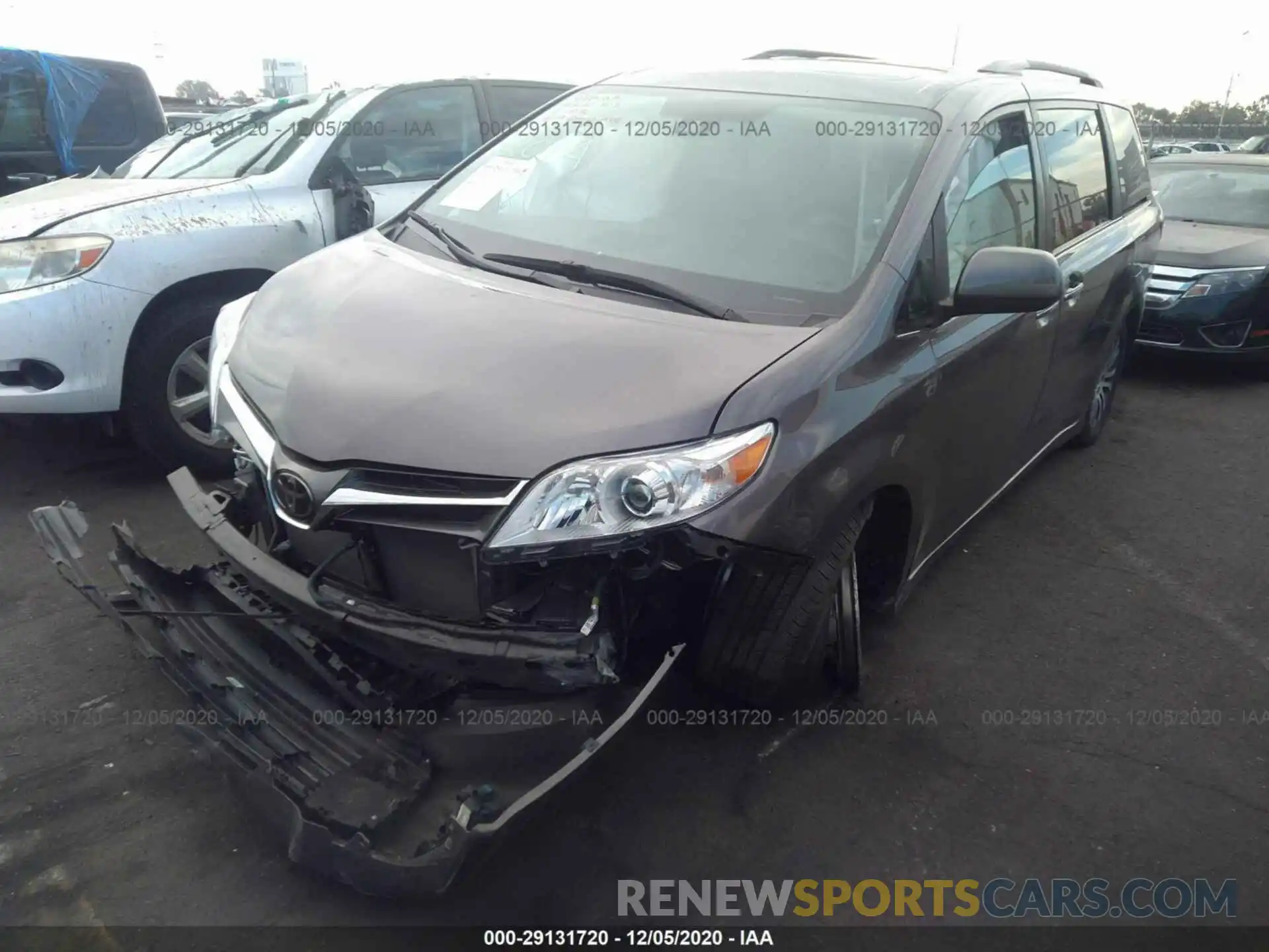 2 Photograph of a damaged car 5TDYZ3DC9KS999314 TOYOTA SIENNA 2019