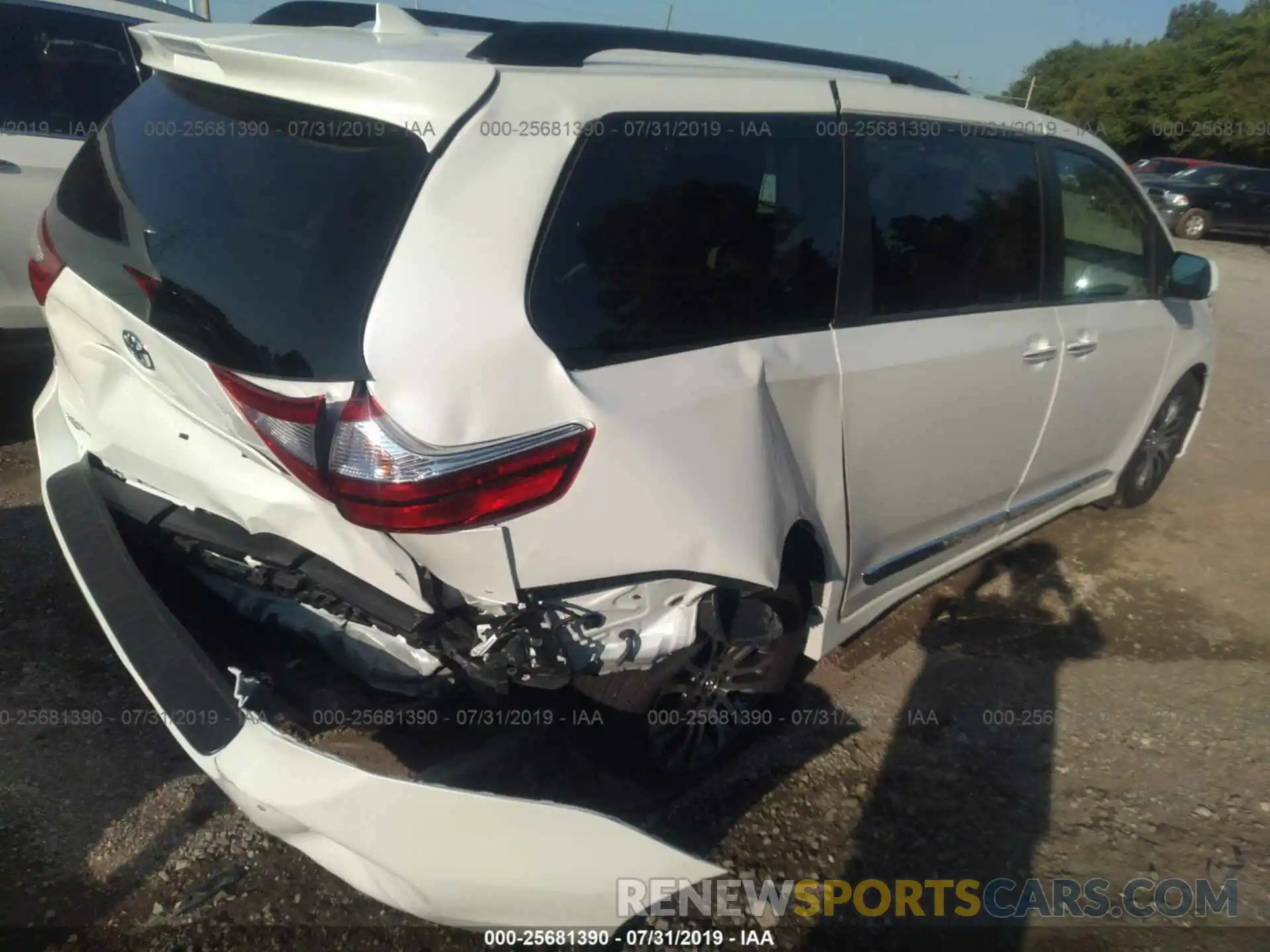 4 Фотография поврежденного автомобиля 5TDYZ3DCXKS005298 TOYOTA SIENNA 2019