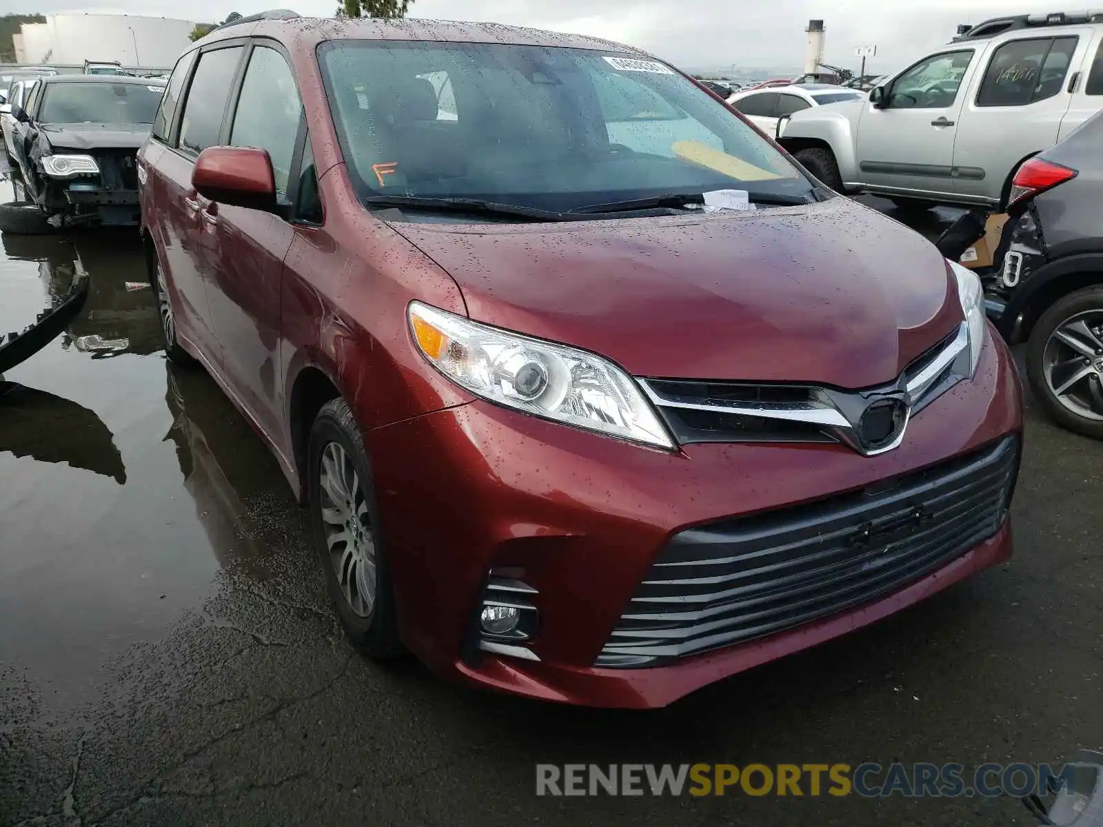 1 Фотография поврежденного автомобиля 5TDYZ3DCXKS012137 TOYOTA SIENNA 2019