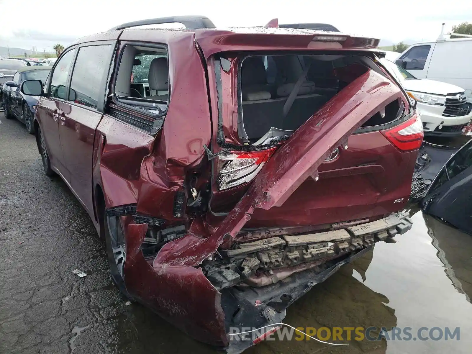 3 Photograph of a damaged car 5TDYZ3DCXKS012137 TOYOTA SIENNA 2019