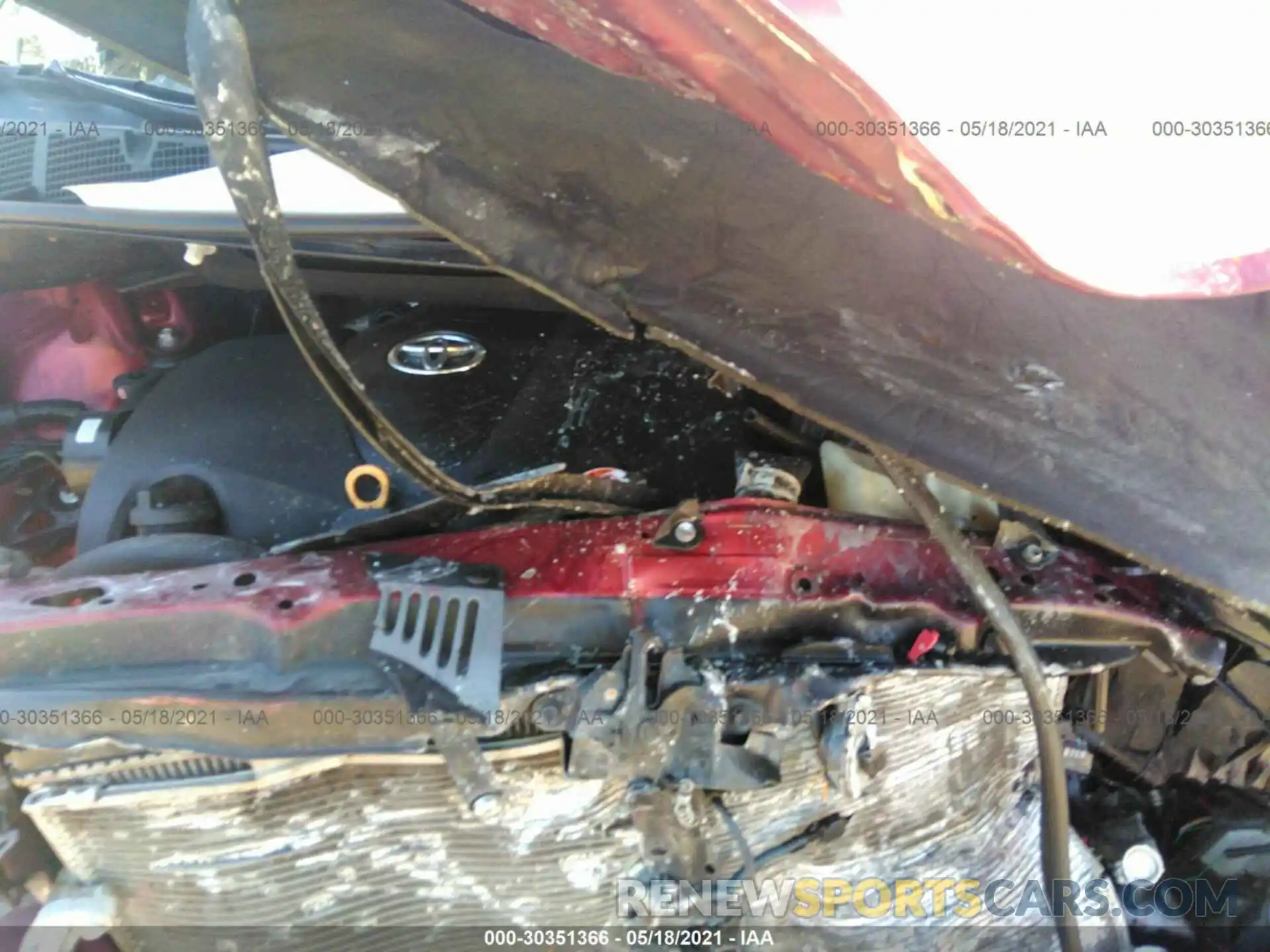 10 Photograph of a damaged car 5TDYZ3DCXKS013059 TOYOTA SIENNA 2019