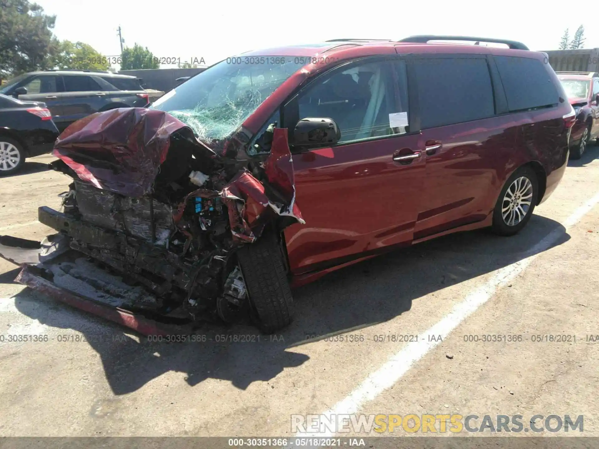 2 Фотография поврежденного автомобиля 5TDYZ3DCXKS013059 TOYOTA SIENNA 2019