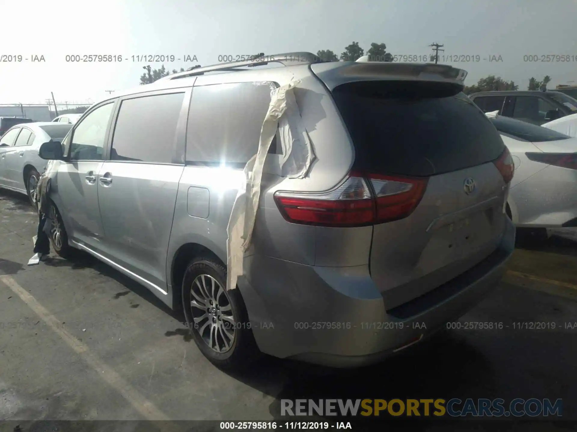 3 Фотография поврежденного автомобиля 5TDYZ3DCXKS013238 TOYOTA SIENNA 2019