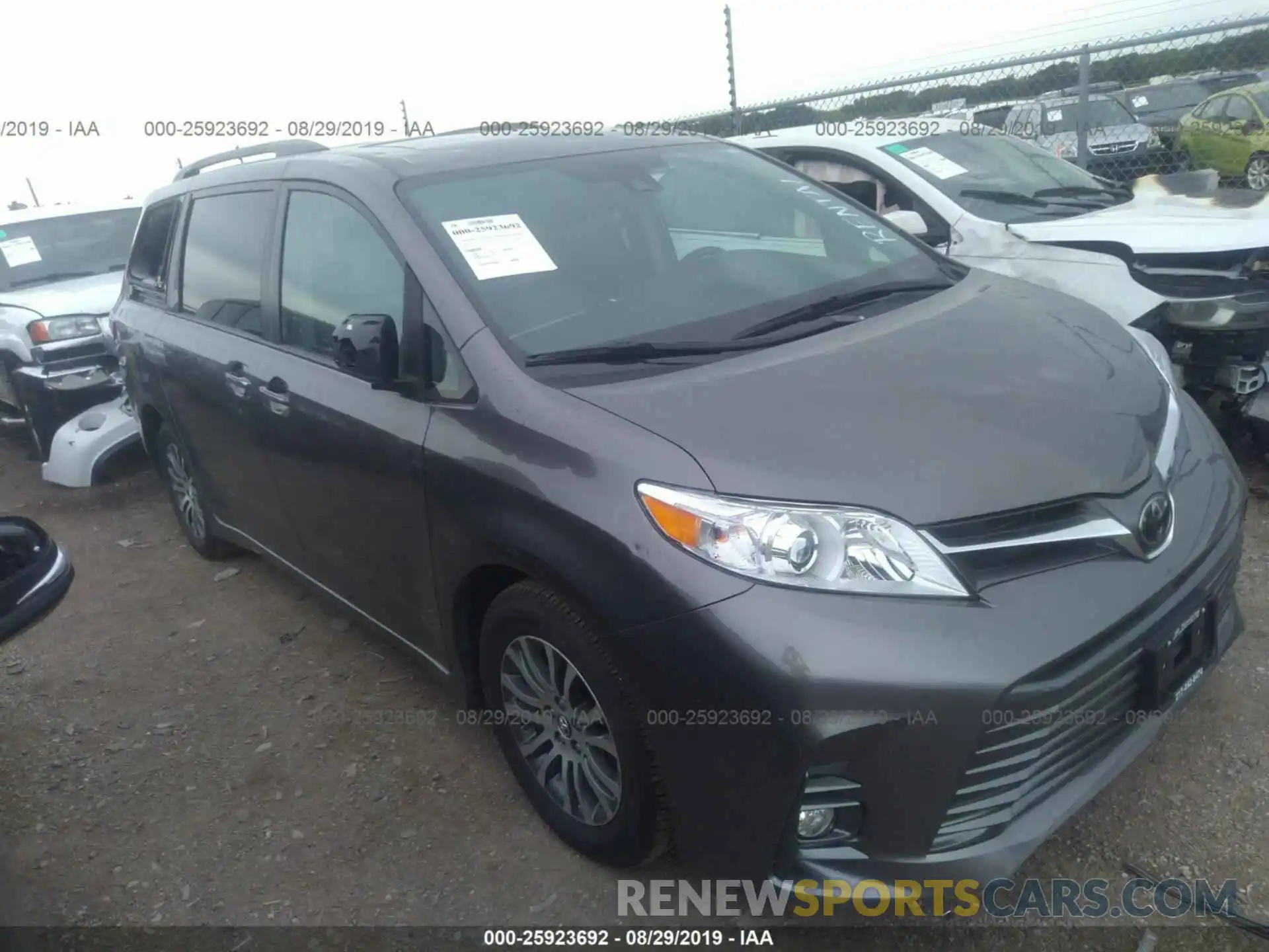 1 Фотография поврежденного автомобиля 5TDYZ3DCXKS017791 TOYOTA SIENNA 2019