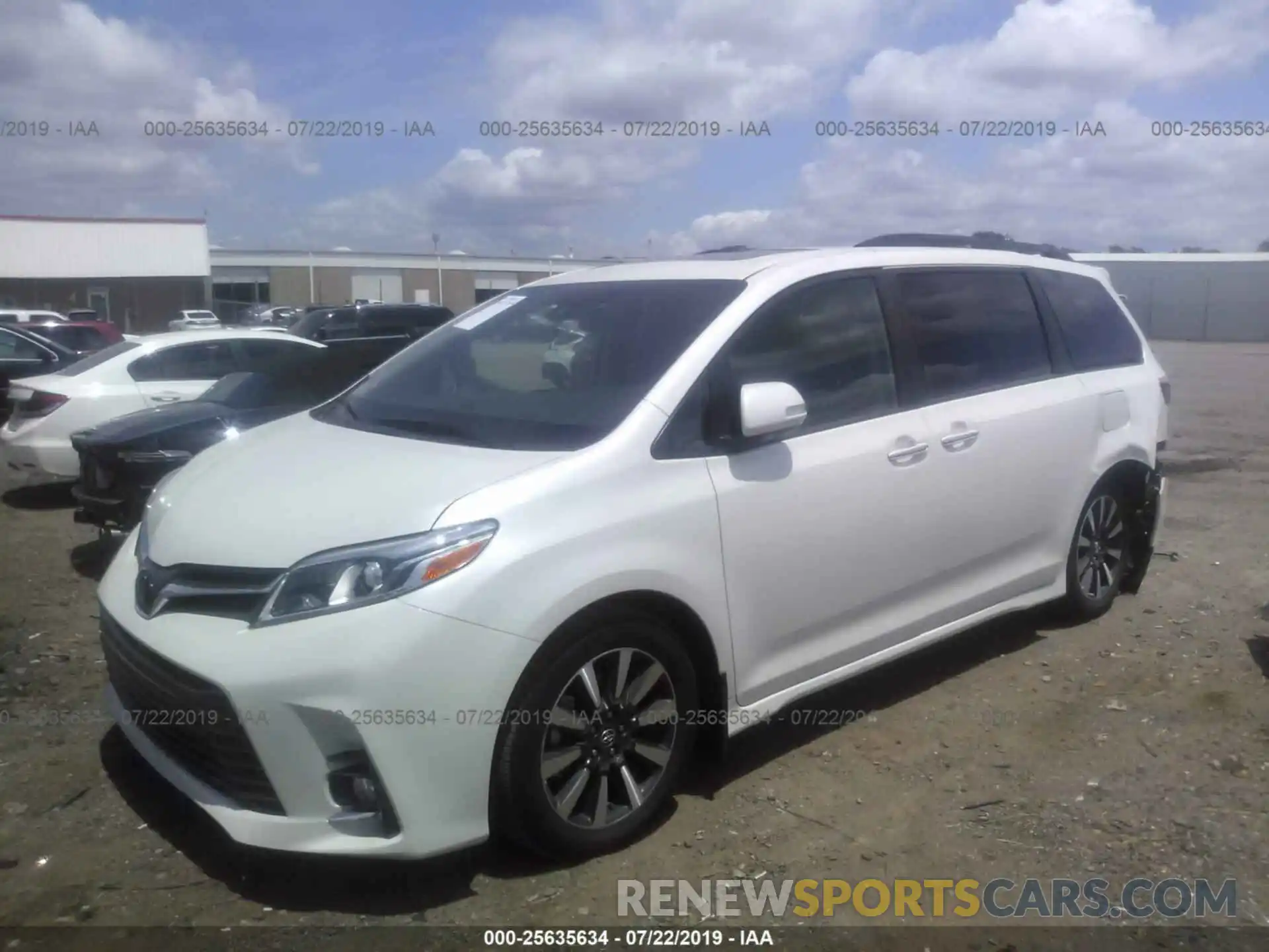 2 Фотография поврежденного автомобиля 5TDYZ3DCXKS018228 TOYOTA SIENNA 2019