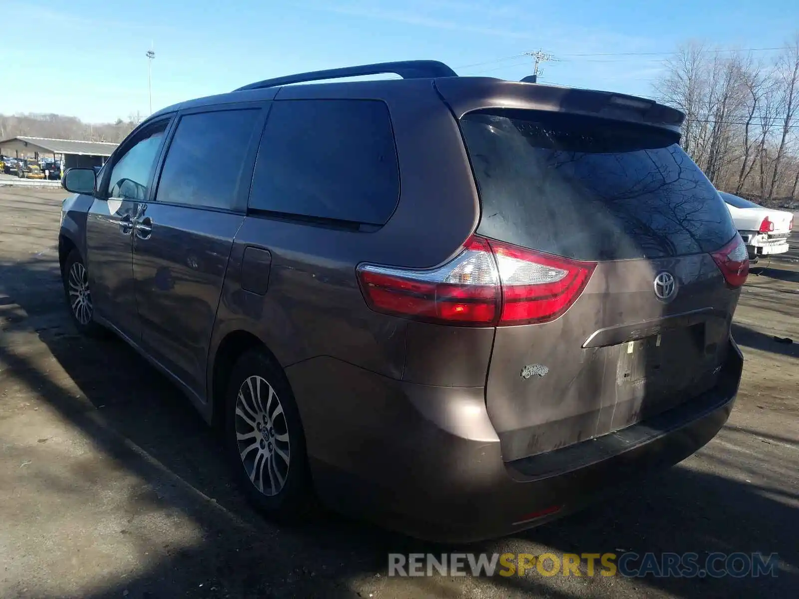 3 Фотография поврежденного автомобиля 5TDYZ3DCXKS019217 TOYOTA SIENNA 2019