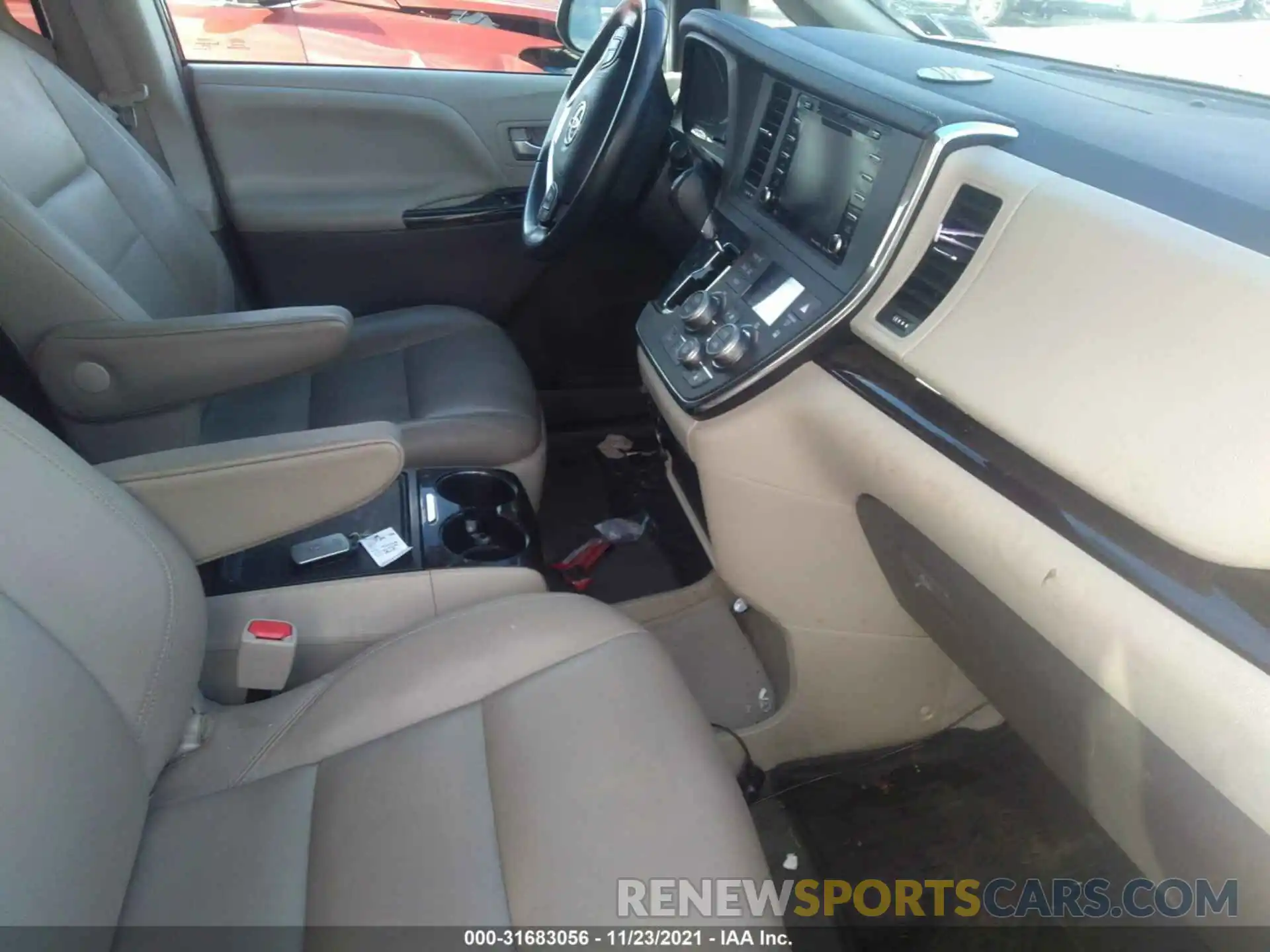 5 Photograph of a damaged car 5TDYZ3DCXKS020707 TOYOTA SIENNA 2019