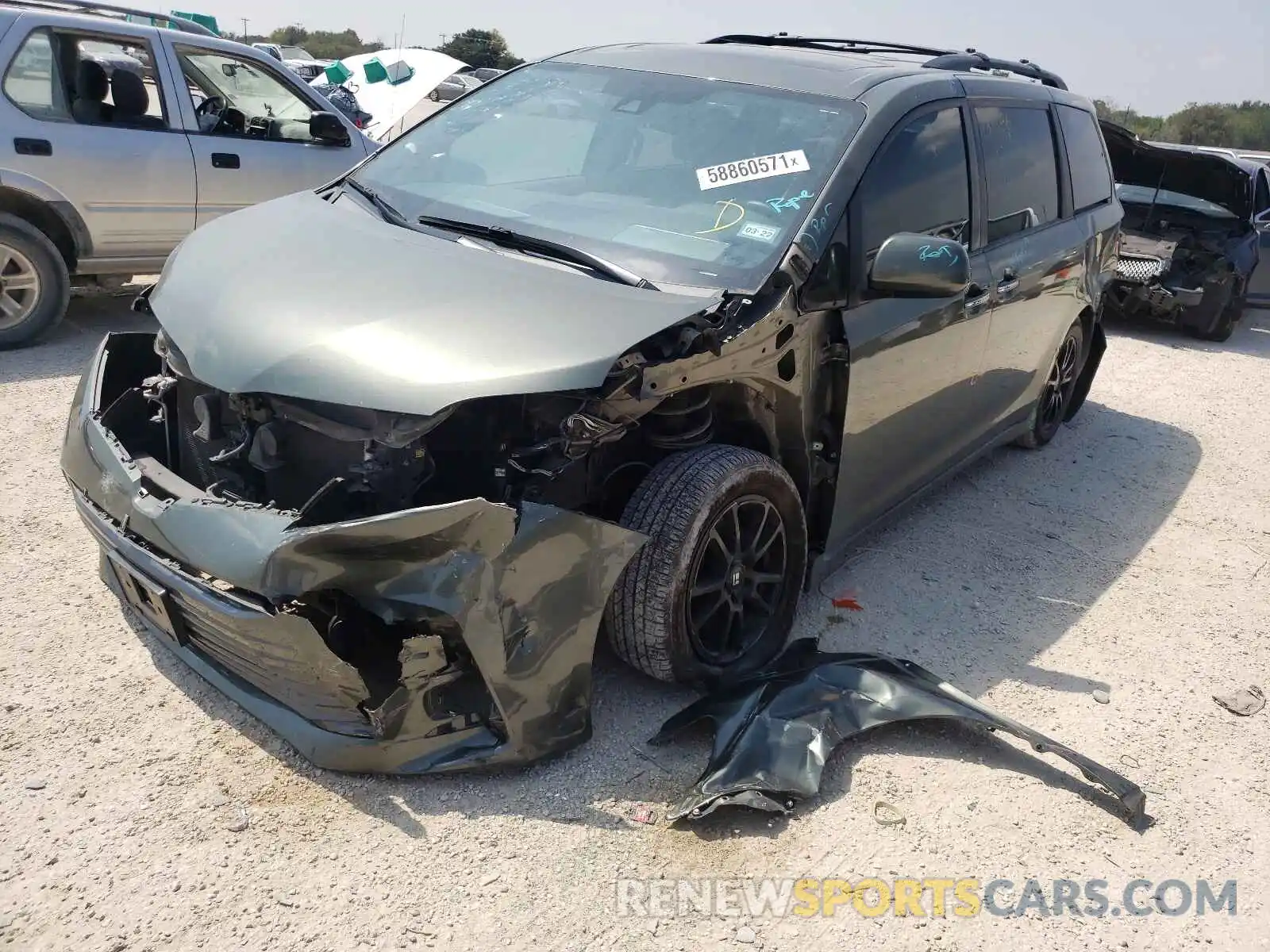 2 Photograph of a damaged car 5TDYZ3DCXKS966628 TOYOTA SIENNA 2019