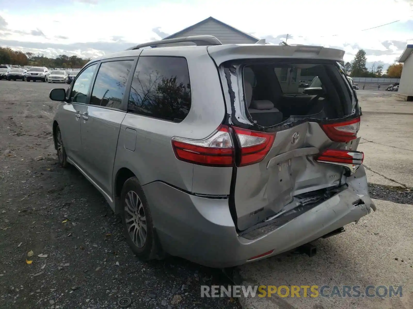 3 Photograph of a damaged car 5TDYZ3DCXKS967875 TOYOTA SIENNA 2019