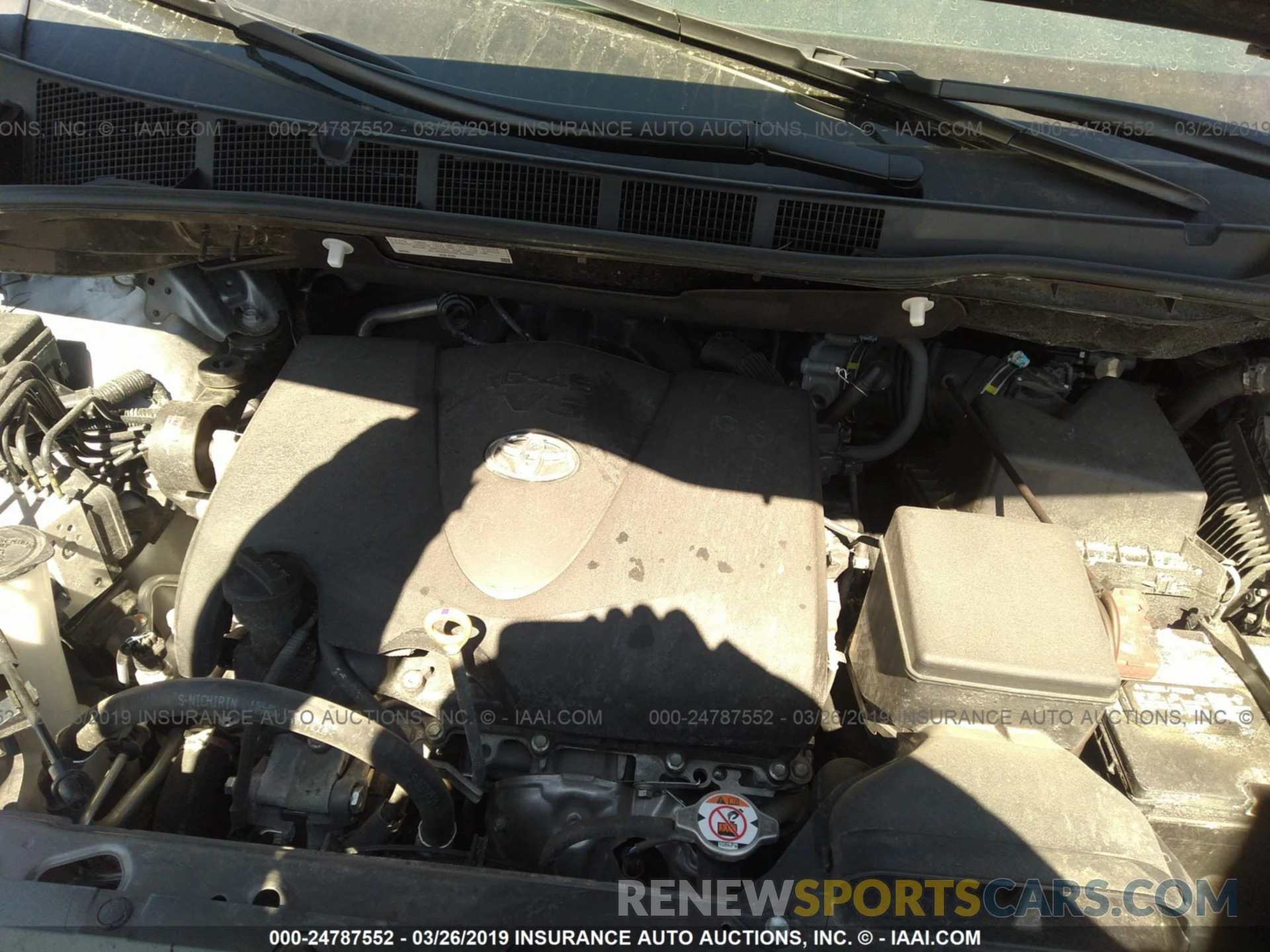 10 Photograph of a damaged car 5TDYZ3DCXKS969660 TOYOTA SIENNA 2019