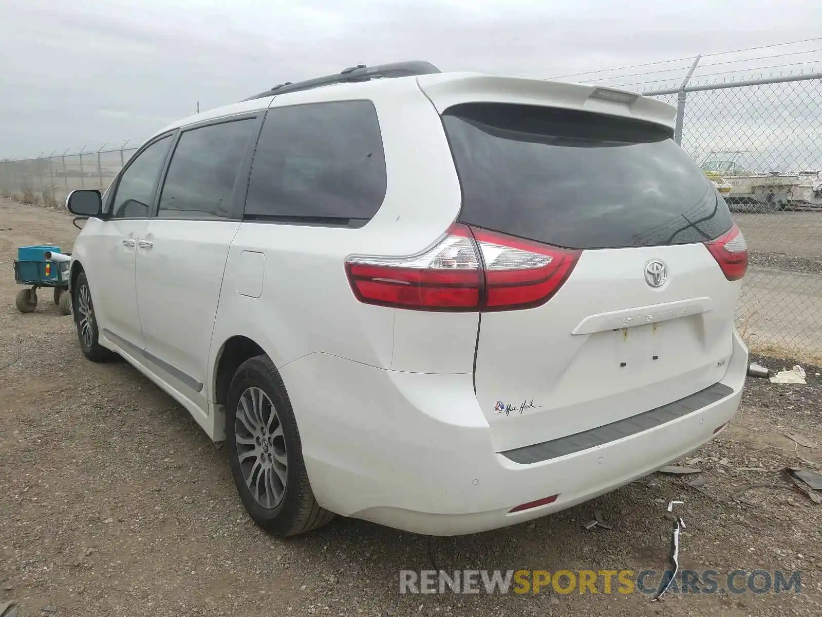 3 Фотография поврежденного автомобиля 5TDYZ3DCXKS972493 TOYOTA SIENNA 2019