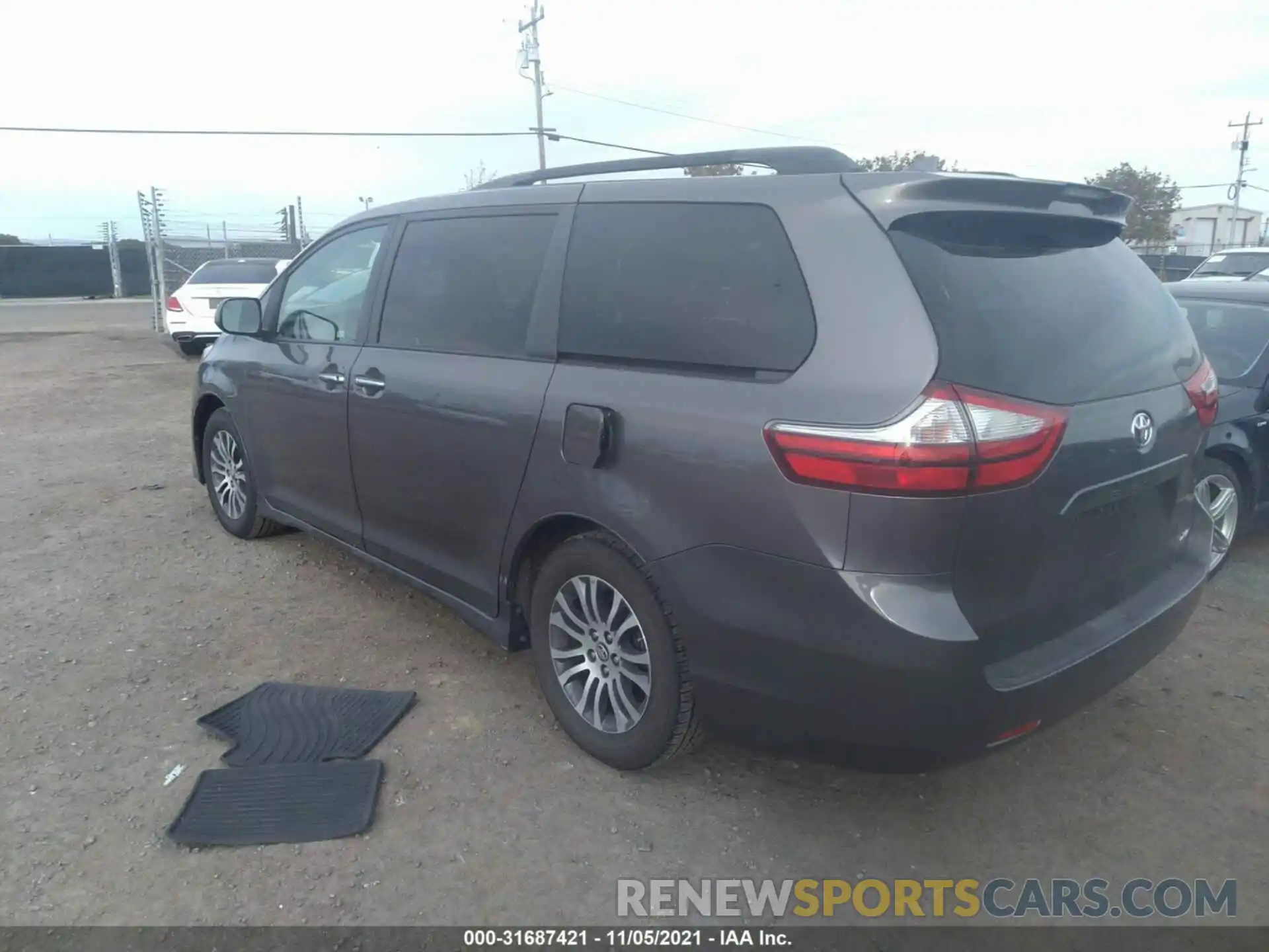 3 Photograph of a damaged car 5TDYZ3DCXKS974972 TOYOTA SIENNA 2019