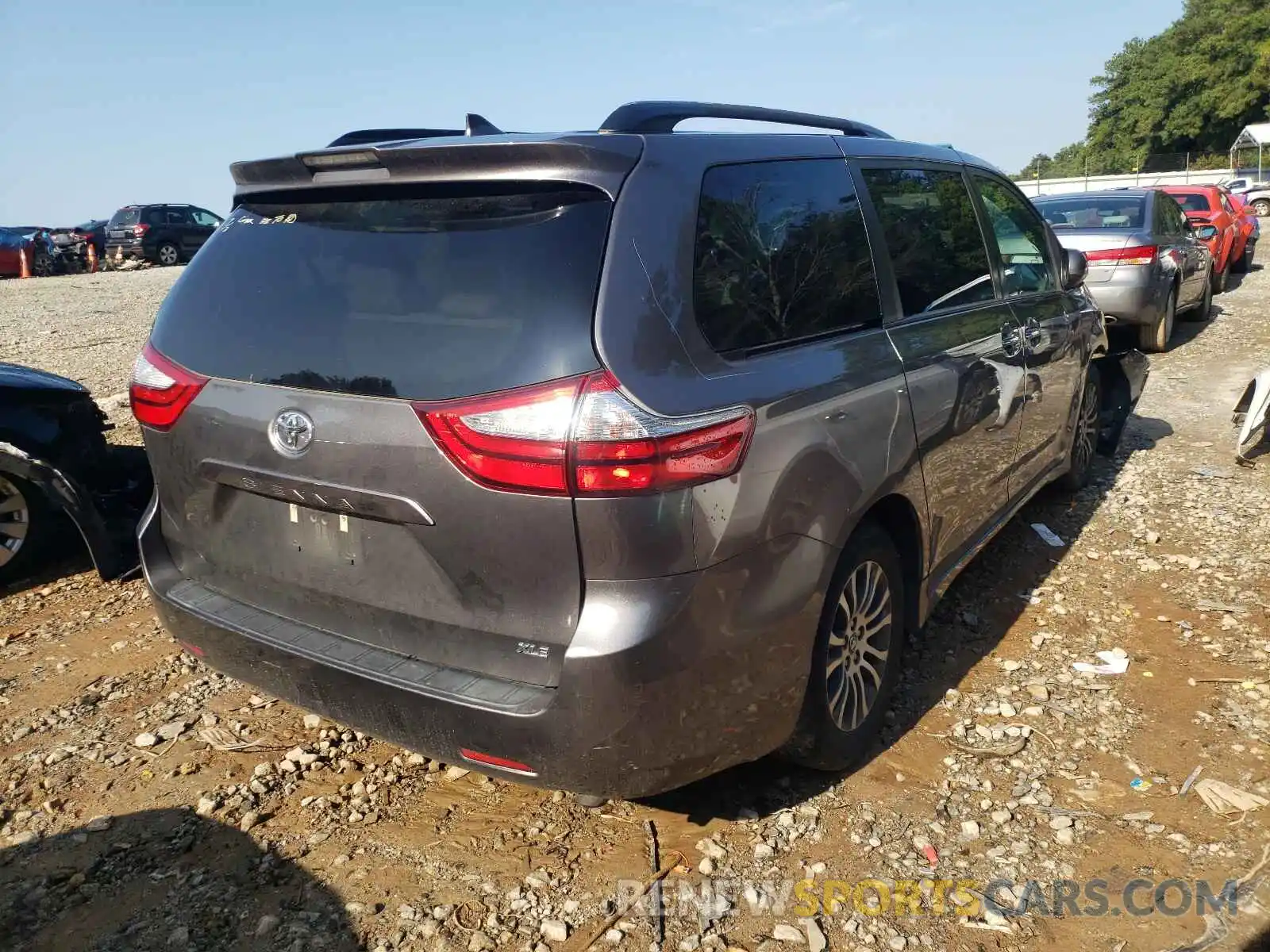 4 Фотография поврежденного автомобиля 5TDYZ3DCXKS977838 TOYOTA SIENNA 2019