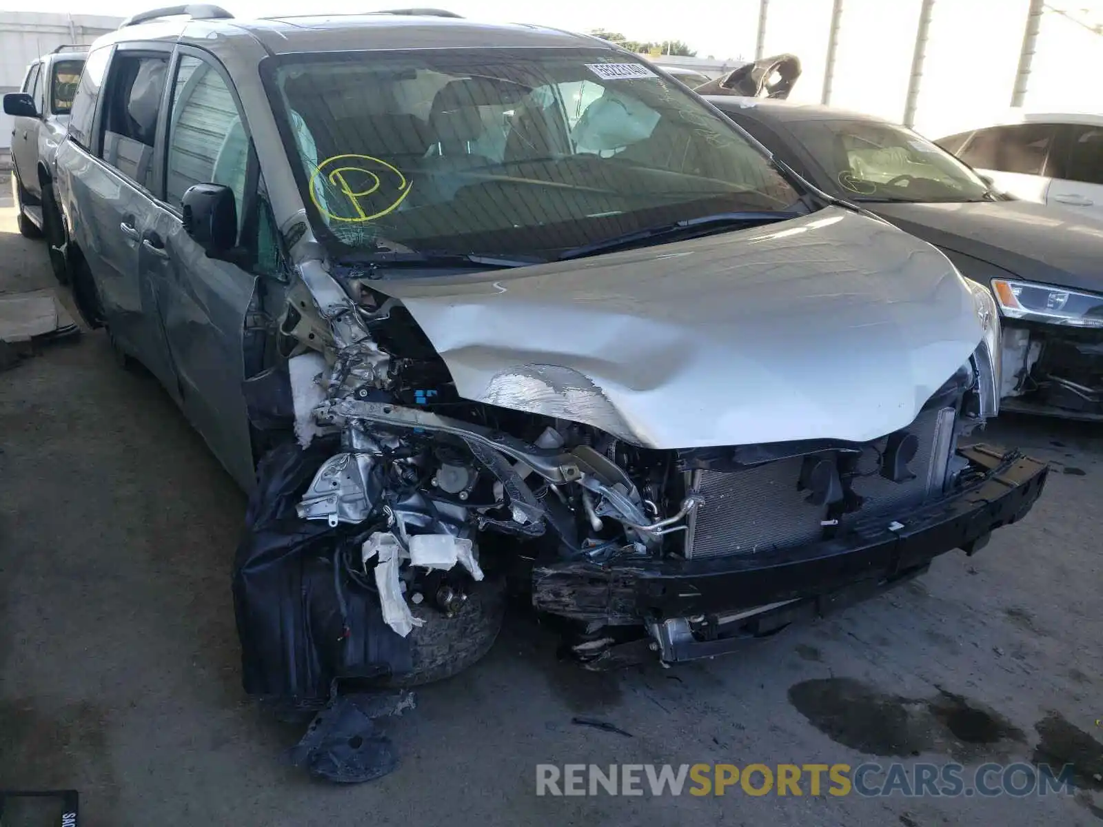 1 Photograph of a damaged car 5TDYZ3DCXKS978309 TOYOTA SIENNA 2019