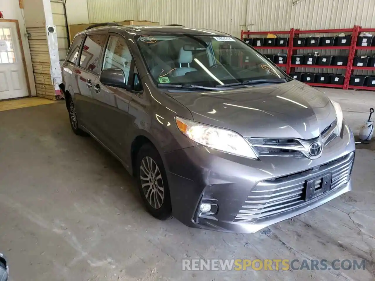 1 Photograph of a damaged car 5TDYZ3DCXKS978813 TOYOTA SIENNA 2019