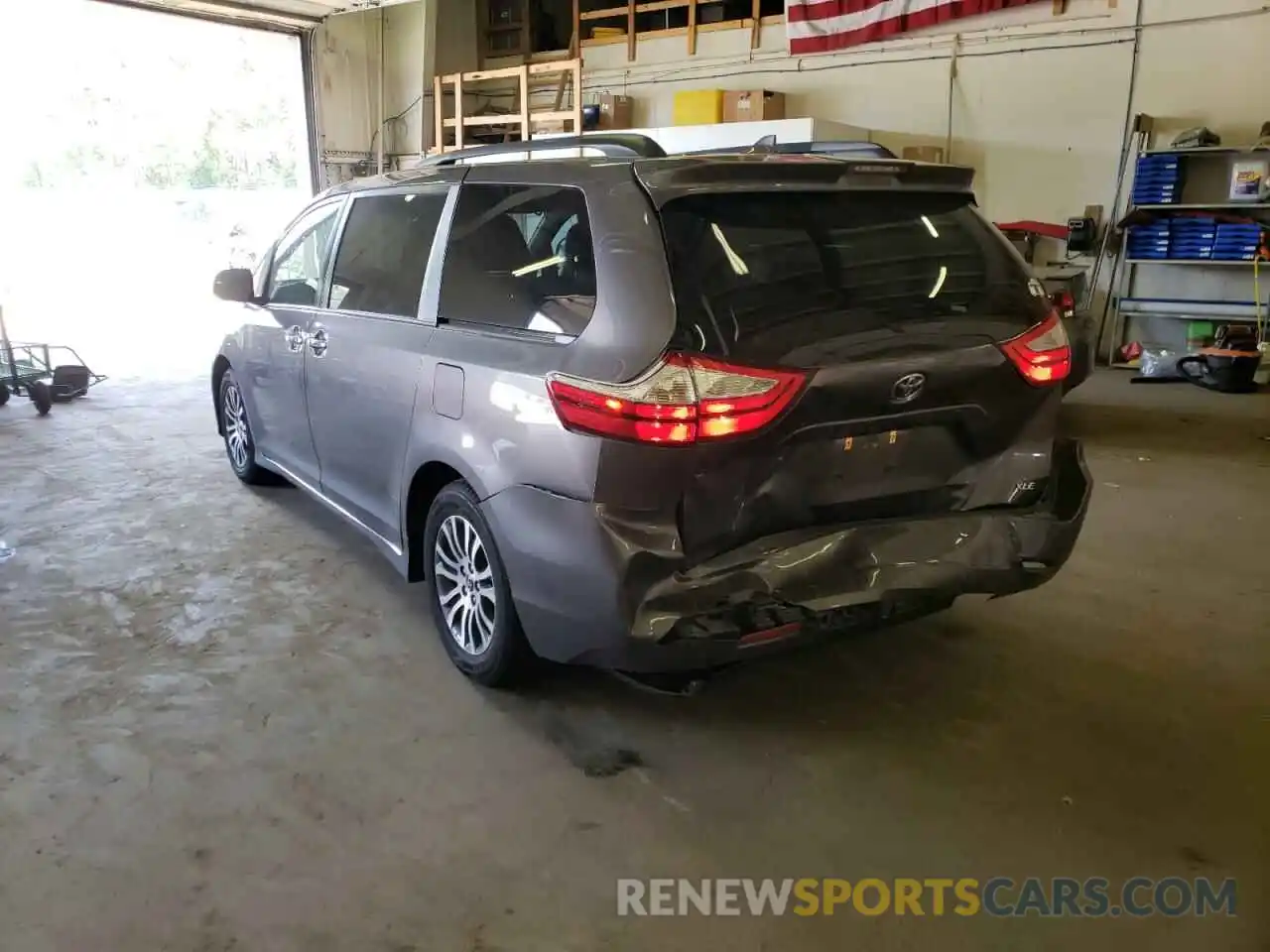 3 Photograph of a damaged car 5TDYZ3DCXKS978813 TOYOTA SIENNA 2019