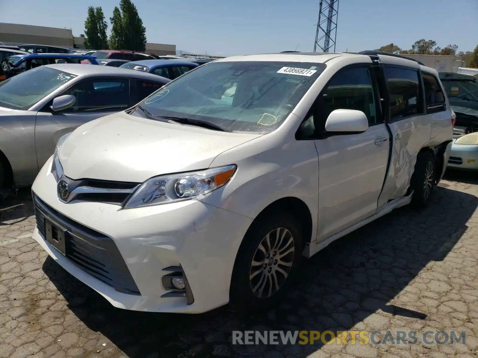 2 Фотография поврежденного автомобиля 5TDYZ3DCXKS981758 TOYOTA SIENNA 2019