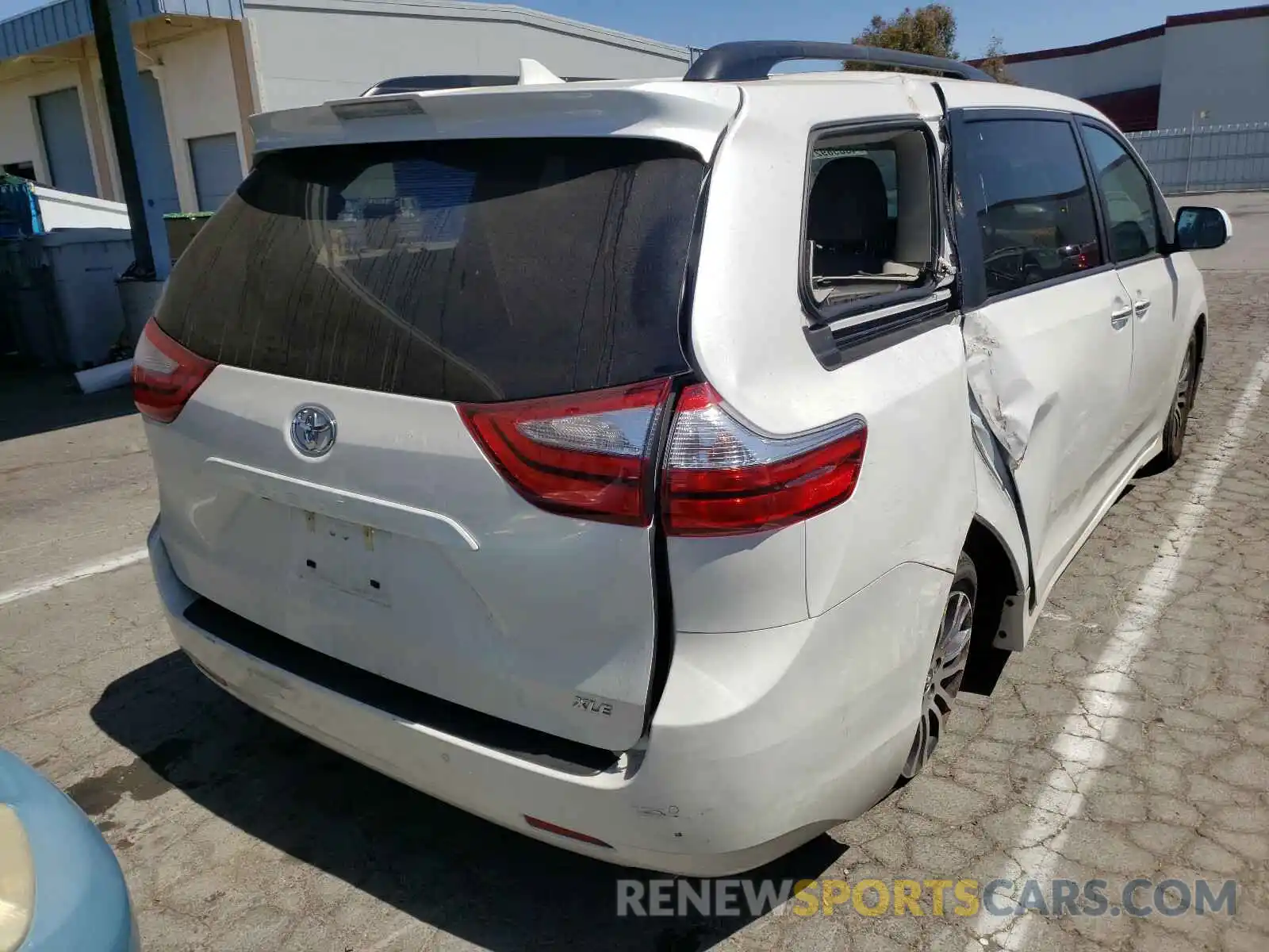 4 Фотография поврежденного автомобиля 5TDYZ3DCXKS981758 TOYOTA SIENNA 2019