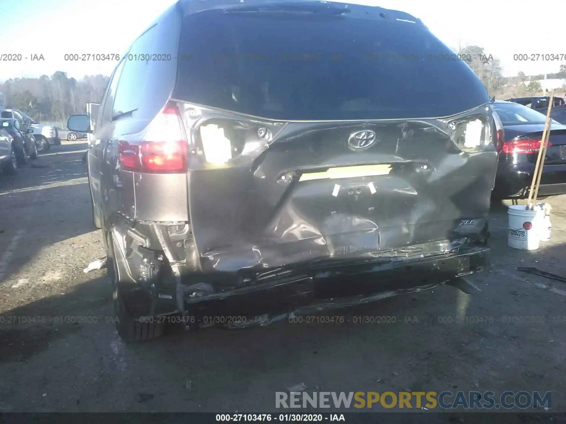 6 Photograph of a damaged car 5TDYZ3DCXKS982005 TOYOTA SIENNA 2019