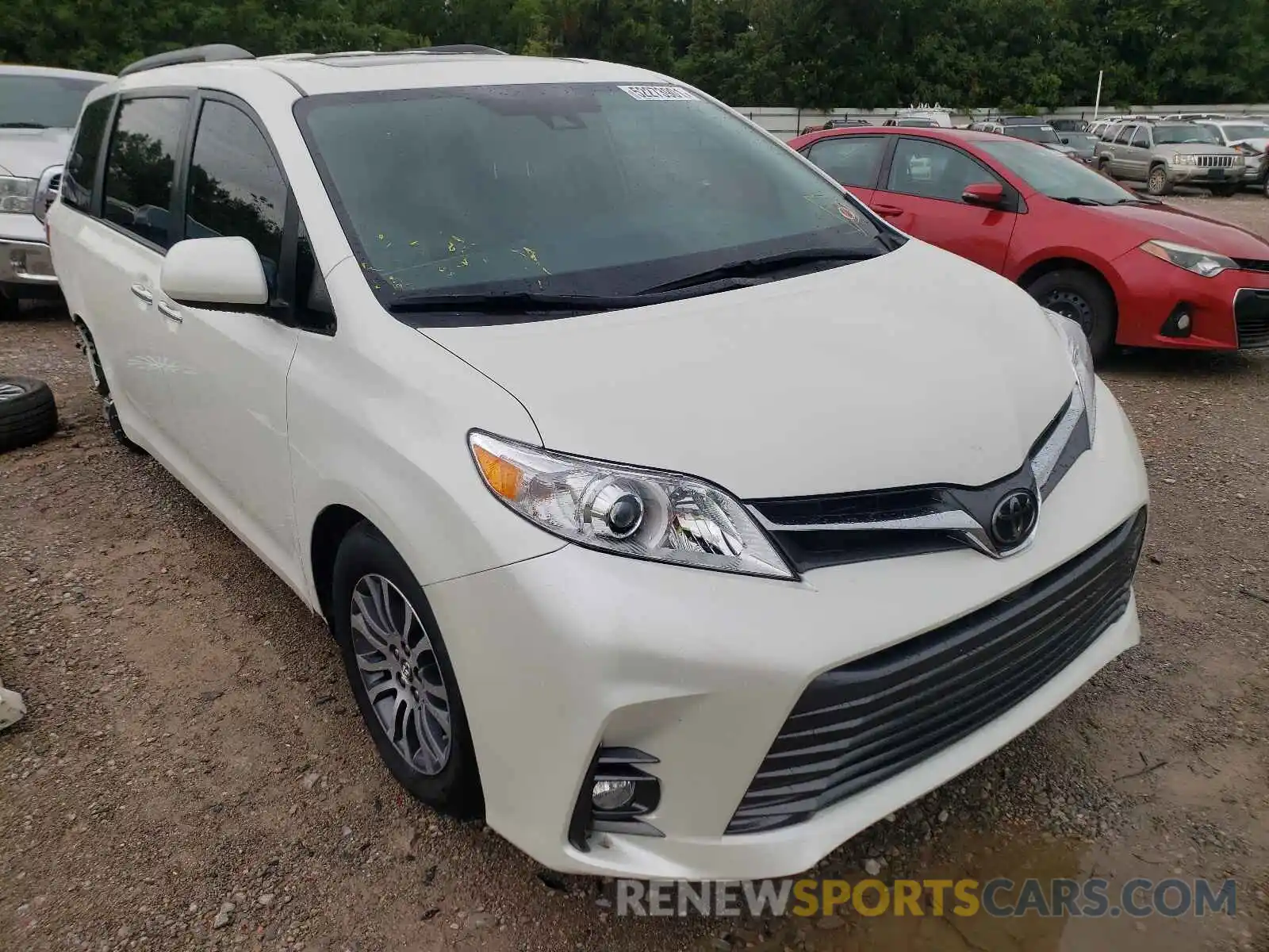 1 Photograph of a damaged car 5TDYZ3DCXKS984319 TOYOTA SIENNA 2019