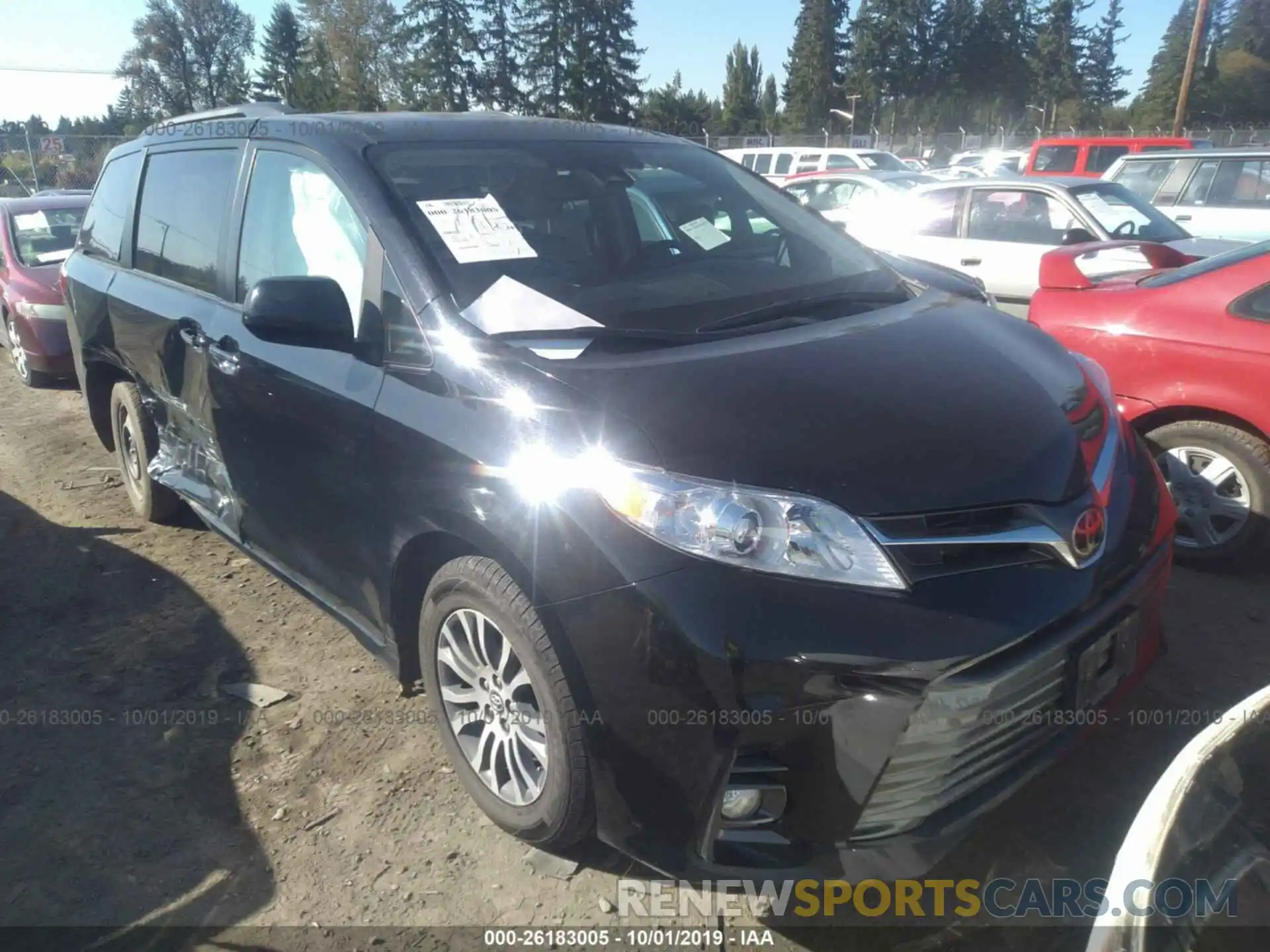 1 Photograph of a damaged car 5TDYZ3DCXKS984675 TOYOTA SIENNA 2019