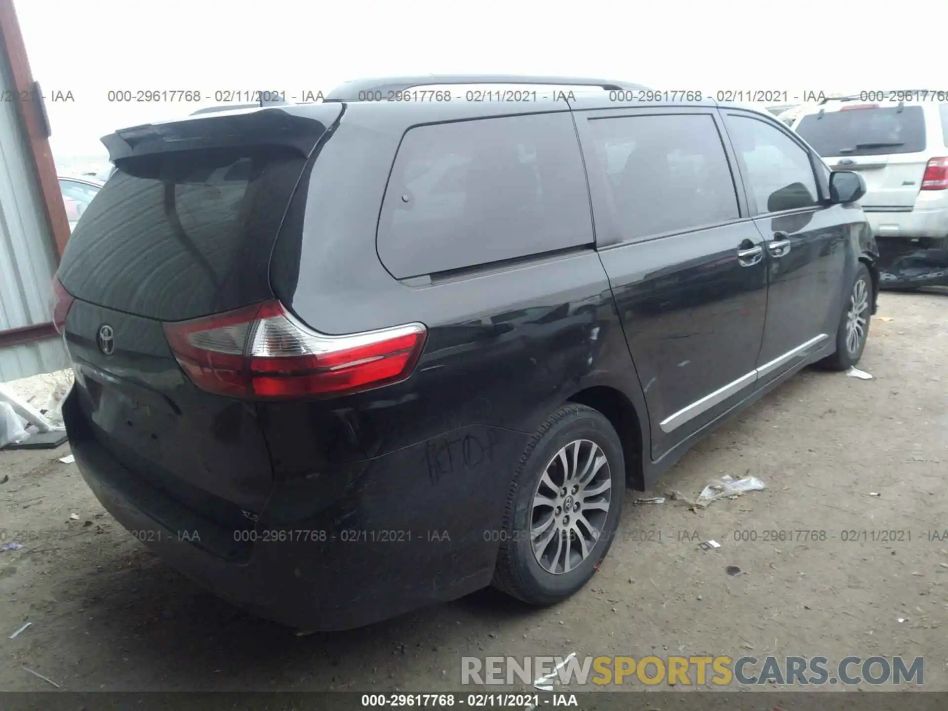 4 Фотография поврежденного автомобиля 5TDYZ3DCXKS985552 TOYOTA SIENNA 2019