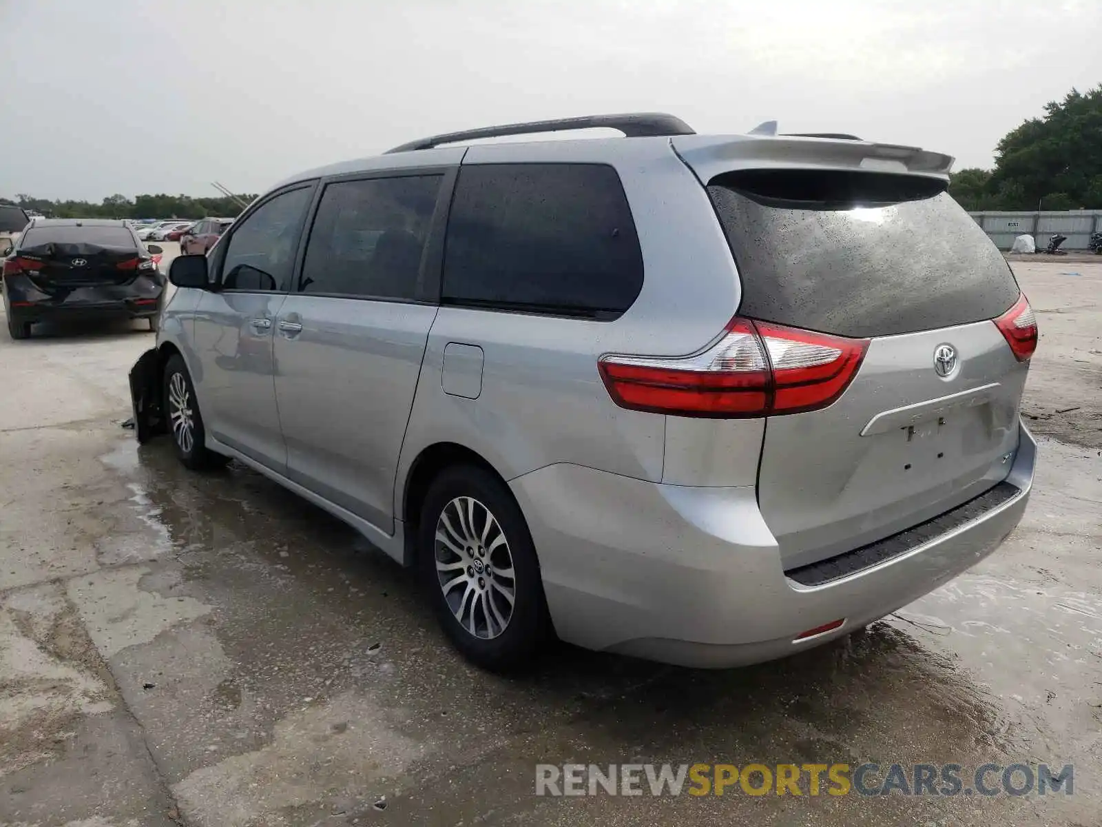 3 Photograph of a damaged car 5TDYZ3DCXKS988192 TOYOTA SIENNA 2019