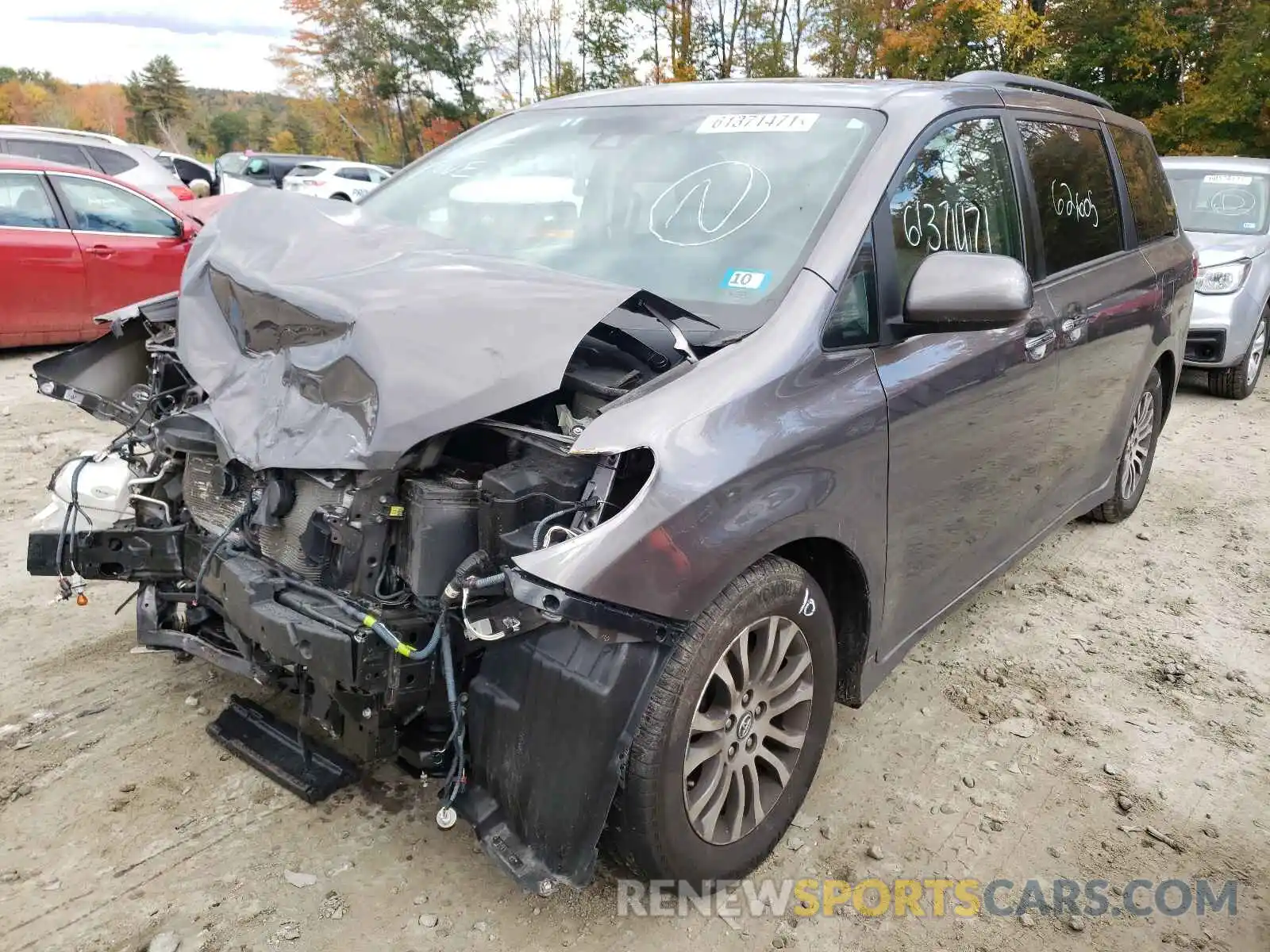 2 Фотография поврежденного автомобиля 5TDYZ3DCXKS989617 TOYOTA SIENNA 2019