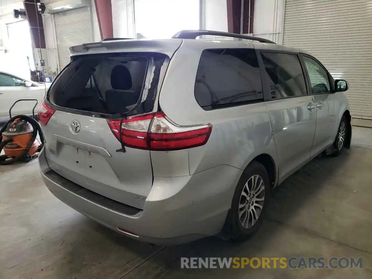 4 Фотография поврежденного автомобиля 5TDYZ3DCXKS990024 TOYOTA SIENNA 2019