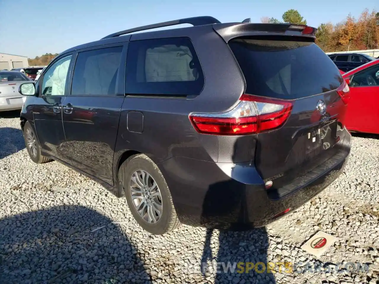 3 Фотография поврежденного автомобиля 5TDYZ3DCXKS992162 TOYOTA SIENNA 2019