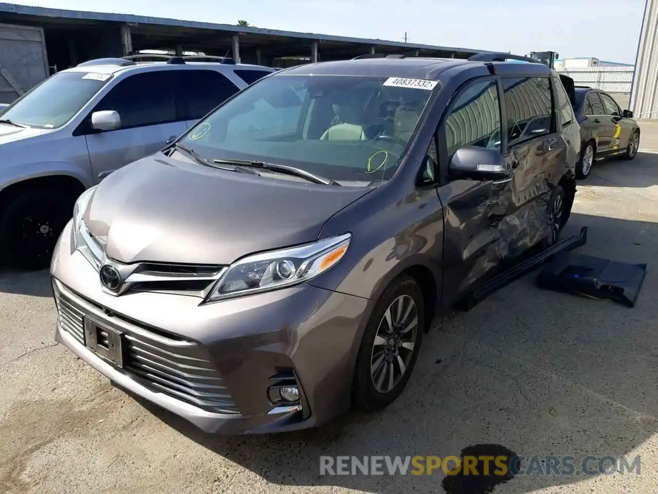 2 Фотография поврежденного автомобиля 5TDYZ3DCXKS993179 TOYOTA SIENNA 2019