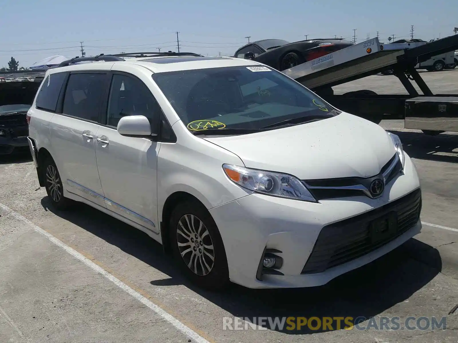 1 Фотография поврежденного автомобиля 5TDYZ3DCXKS997376 TOYOTA SIENNA 2019