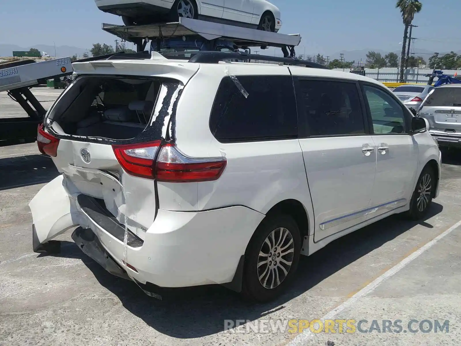 4 Фотография поврежденного автомобиля 5TDYZ3DCXKS997376 TOYOTA SIENNA 2019