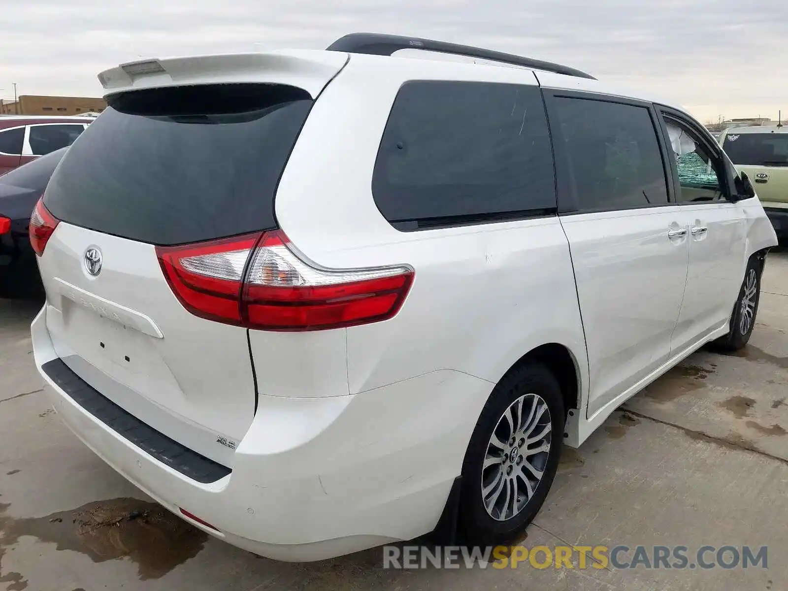 4 Фотография поврежденного автомобиля 5TDYZ3DCXKS998172 TOYOTA SIENNA 2019