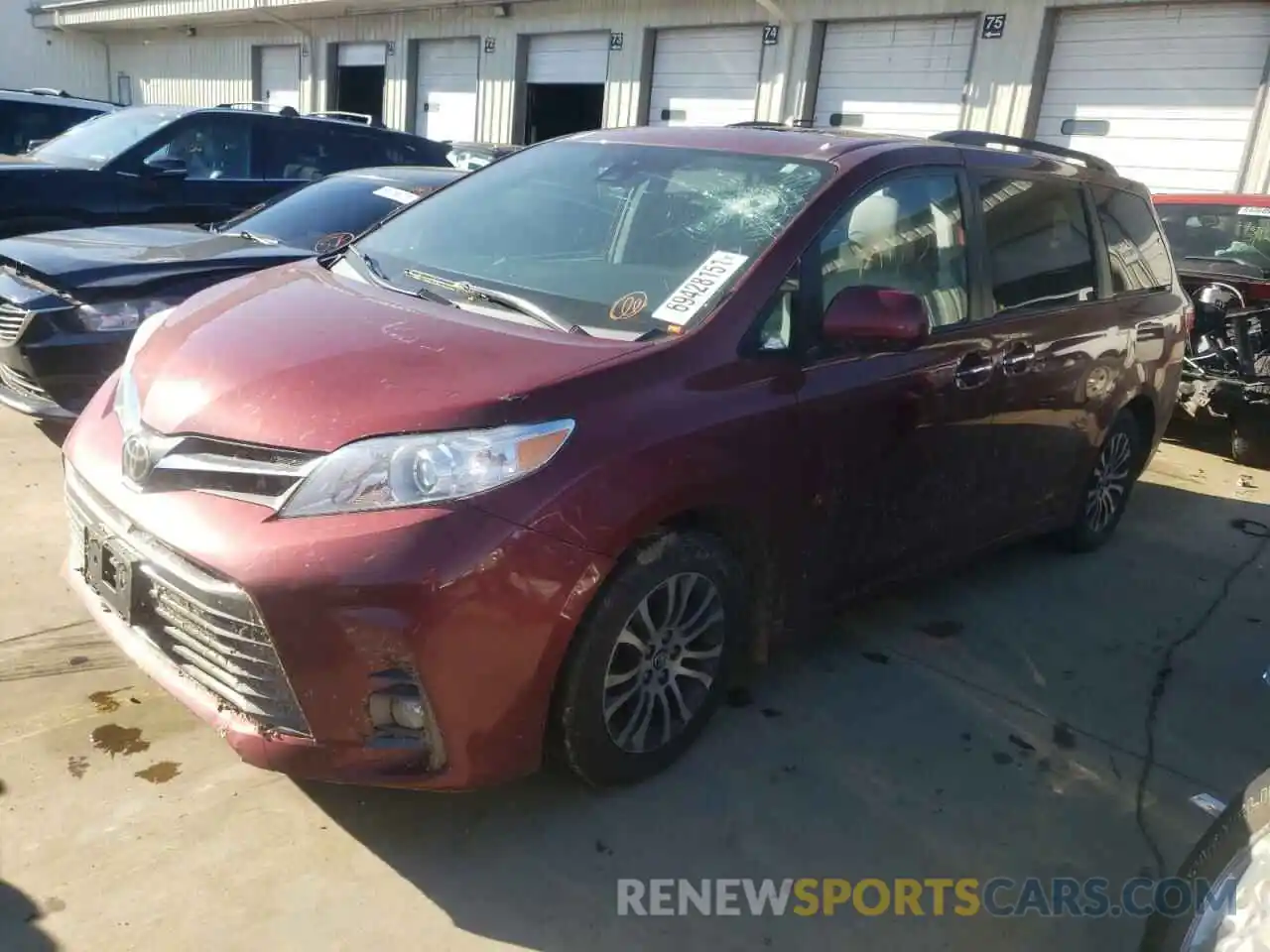 2 Фотография поврежденного автомобиля 5TDYZ3DCXKS999676 TOYOTA SIENNA 2019