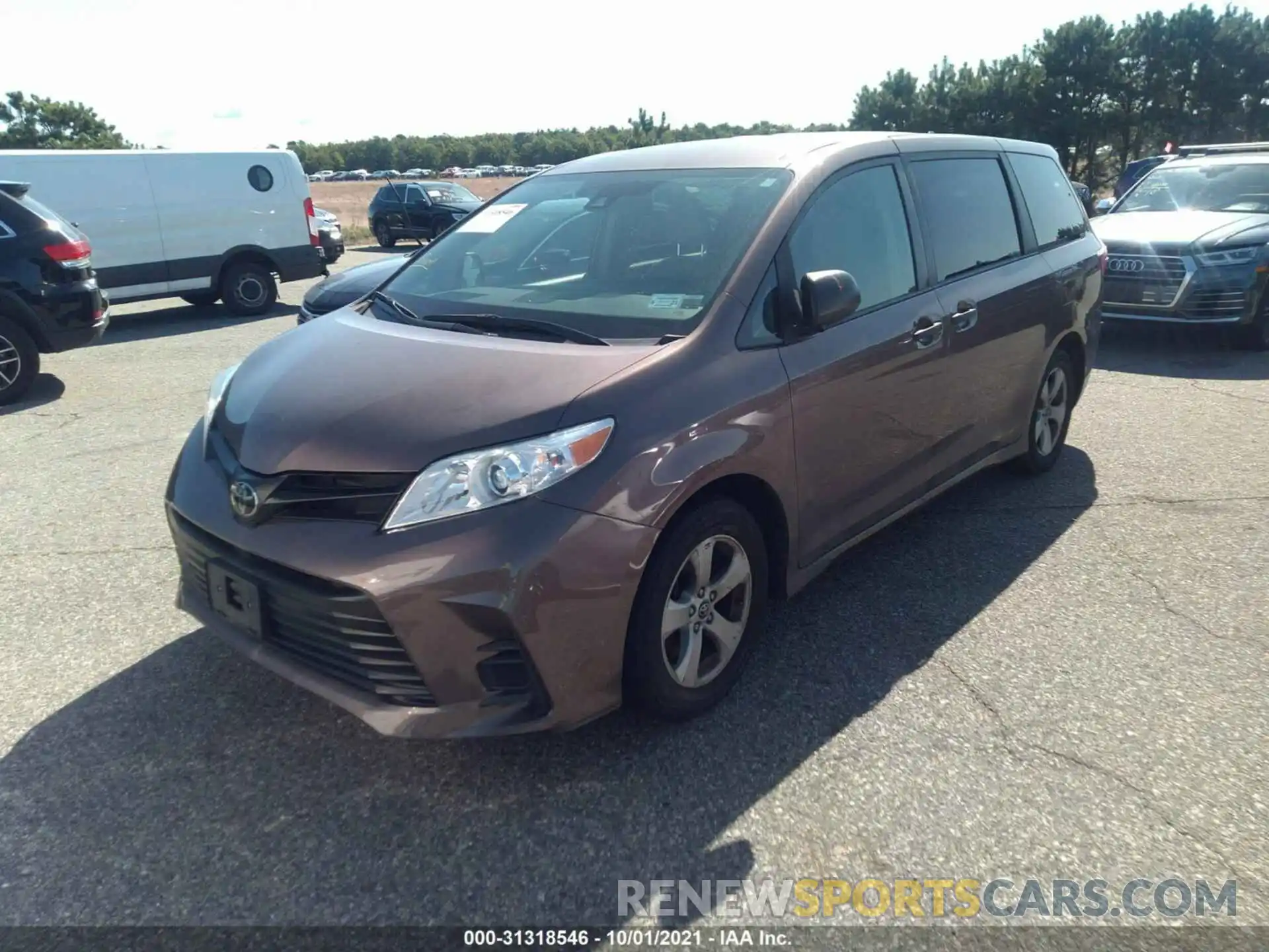 2 Photograph of a damaged car 5TDZZ3DC0KS018341 TOYOTA SIENNA 2019