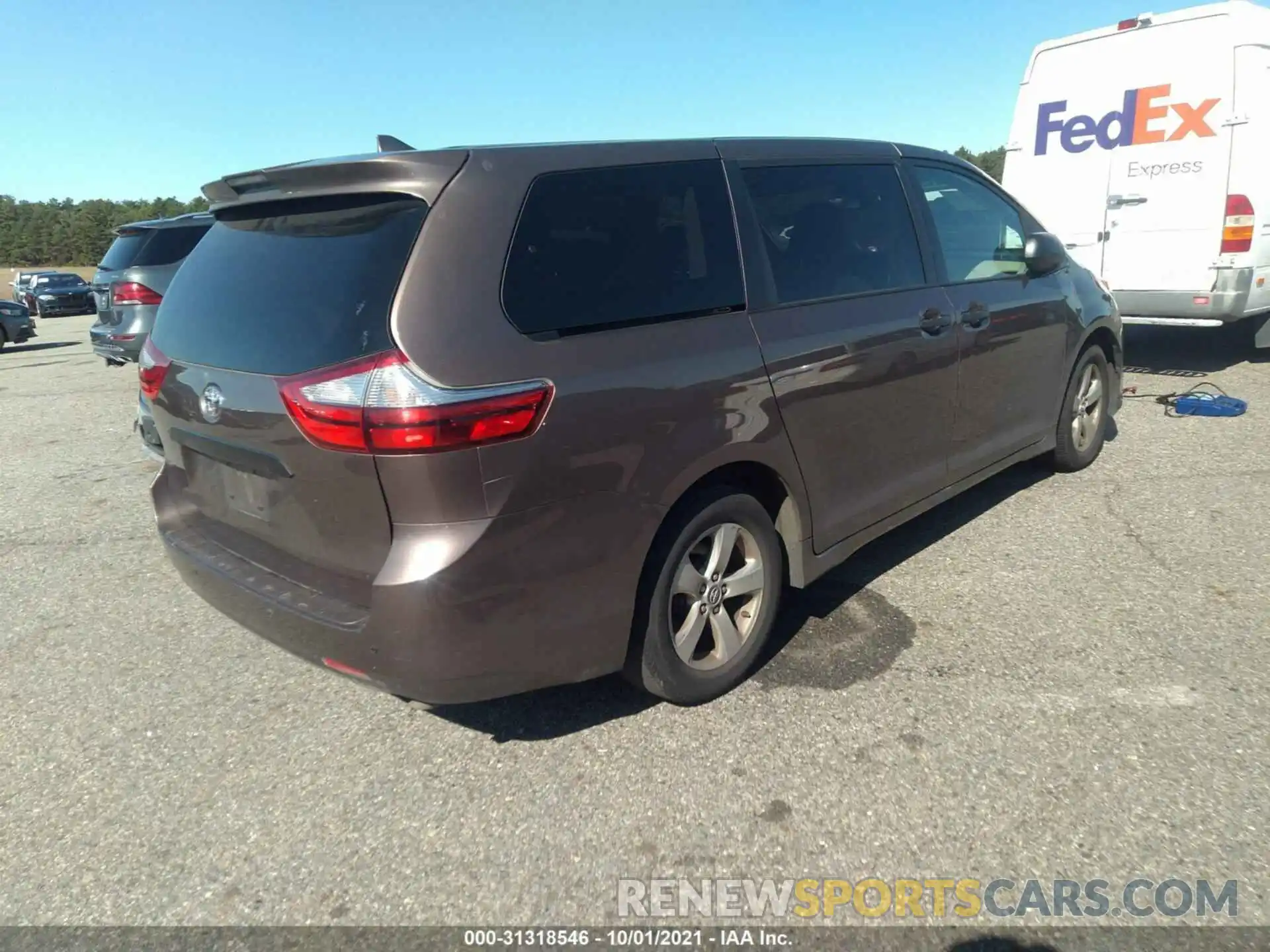 4 Фотография поврежденного автомобиля 5TDZZ3DC0KS018341 TOYOTA SIENNA 2019