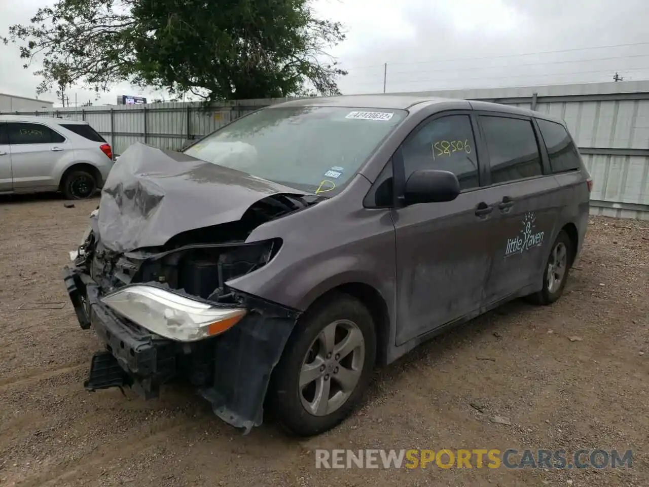 2 Photograph of a damaged car 5TDZZ3DC0KS991154 TOYOTA SIENNA 2019