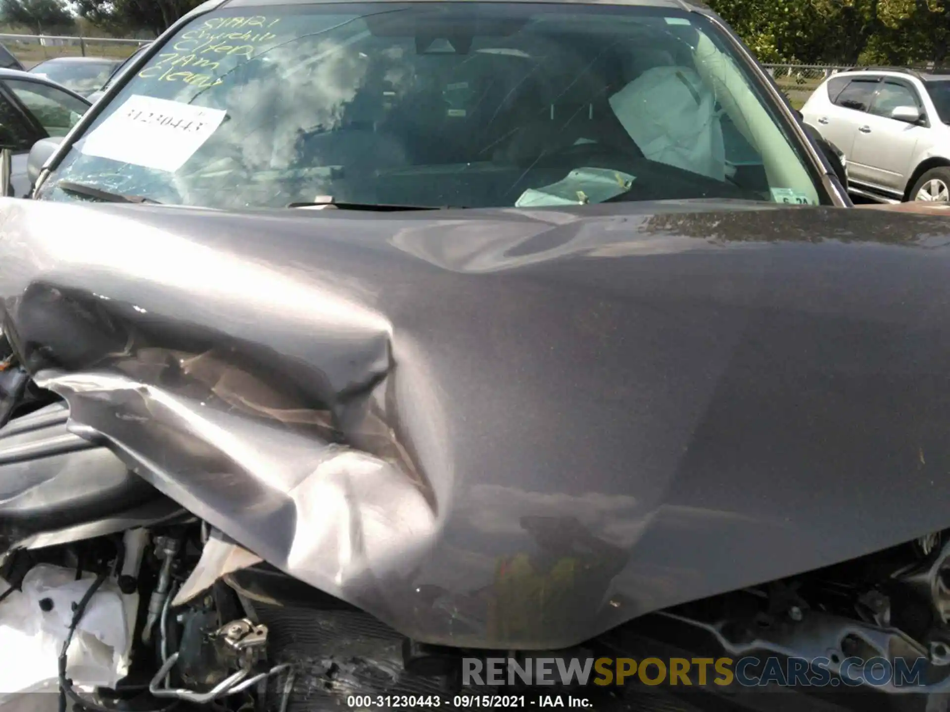 10 Photograph of a damaged car 5TDZZ3DC1KS006490 TOYOTA SIENNA 2019