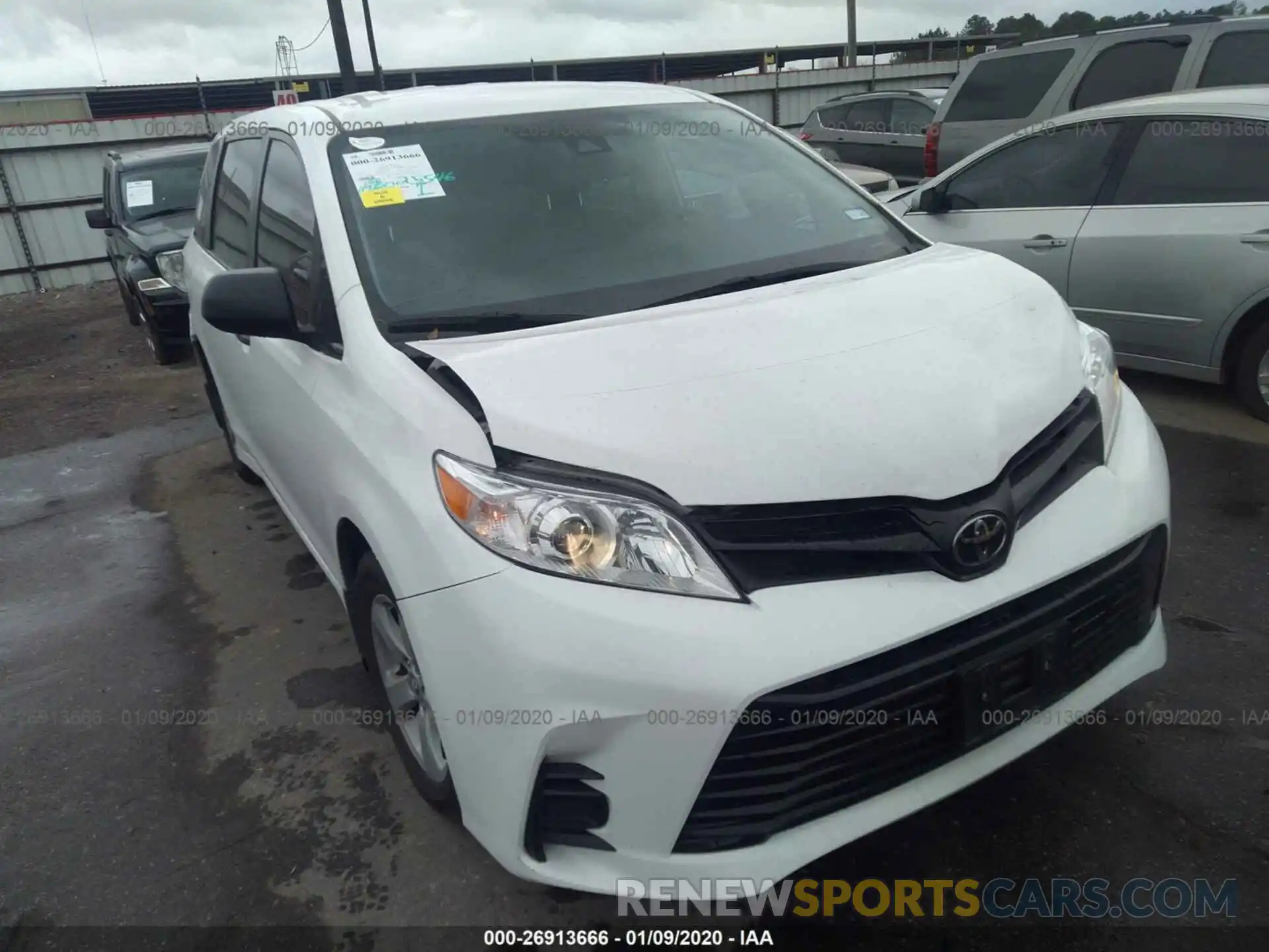 1 Photograph of a damaged car 5TDZZ3DC1KS984178 TOYOTA SIENNA 2019