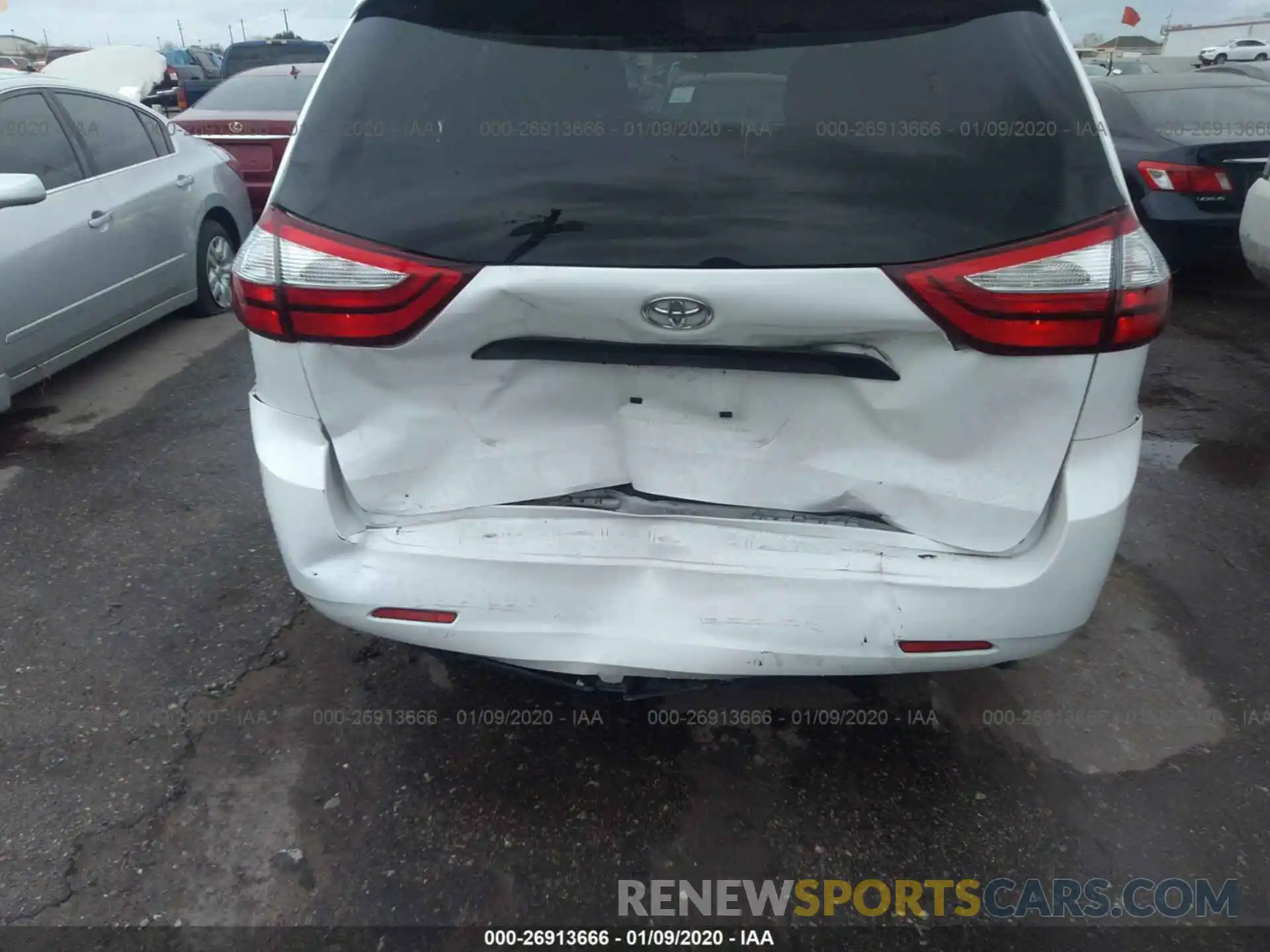 6 Photograph of a damaged car 5TDZZ3DC1KS984178 TOYOTA SIENNA 2019