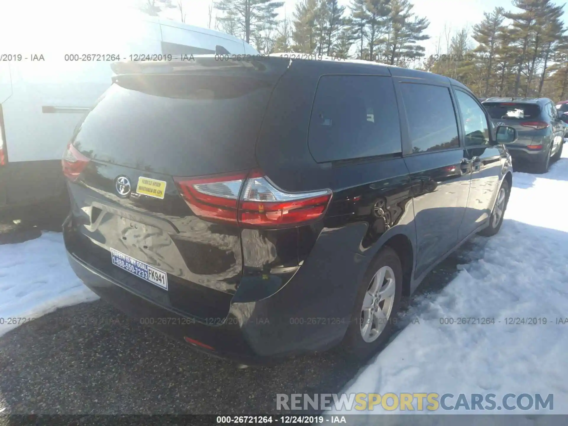 4 Фотография поврежденного автомобиля 5TDZZ3DC2KS010385 TOYOTA SIENNA 2019