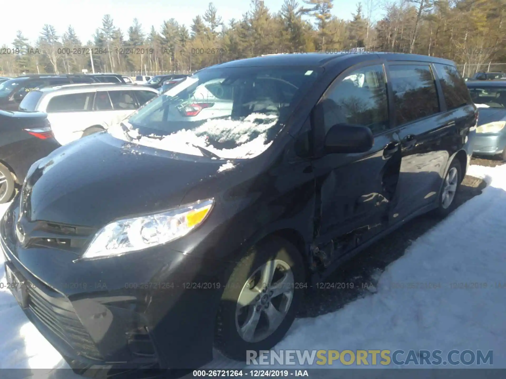 6 Photograph of a damaged car 5TDZZ3DC2KS010385 TOYOTA SIENNA 2019