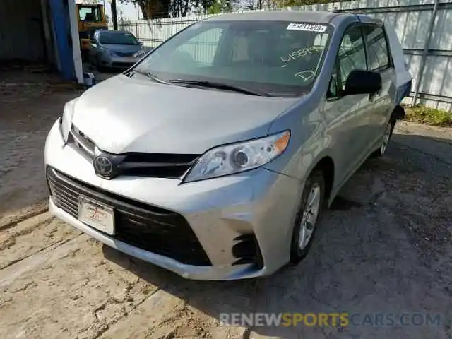 2 Фотография поврежденного автомобиля 5TDZZ3DC2KS015599 TOYOTA SIENNA 2019