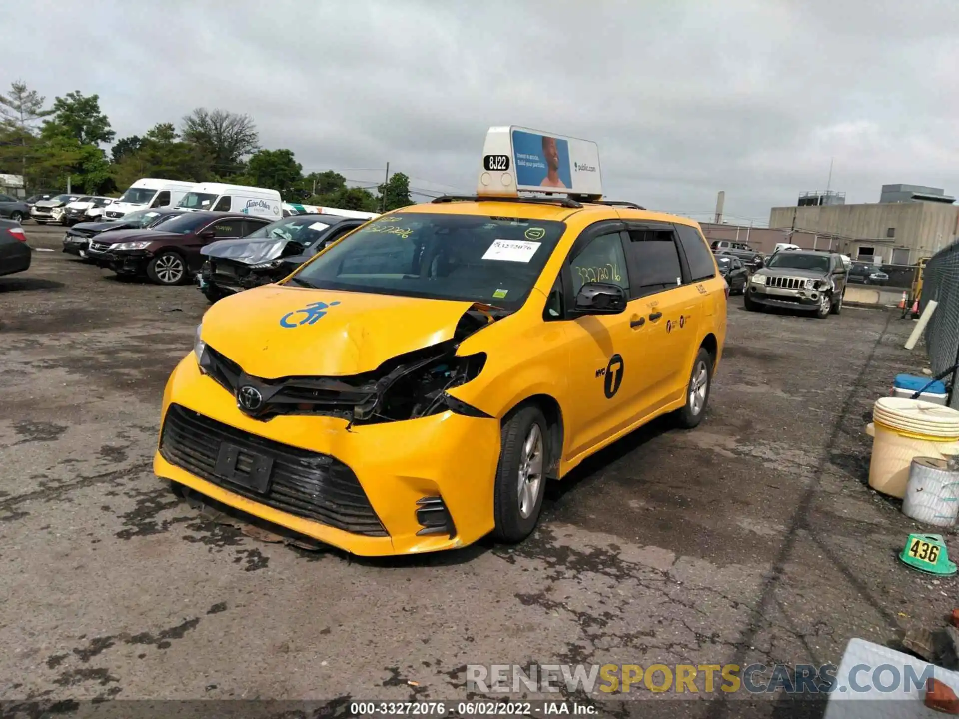 2 Фотография поврежденного автомобиля 5TDZZ3DC3KS018172 TOYOTA SIENNA 2019