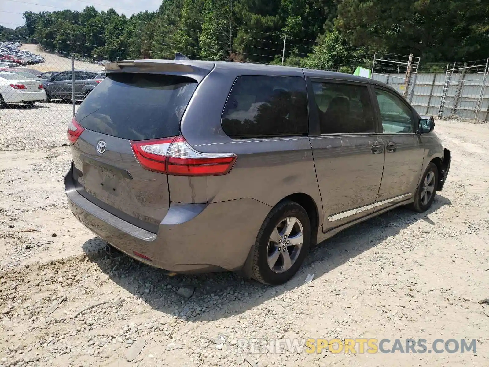 4 Фотография поврежденного автомобиля 5TDZZ3DC3KS974185 TOYOTA SIENNA 2019