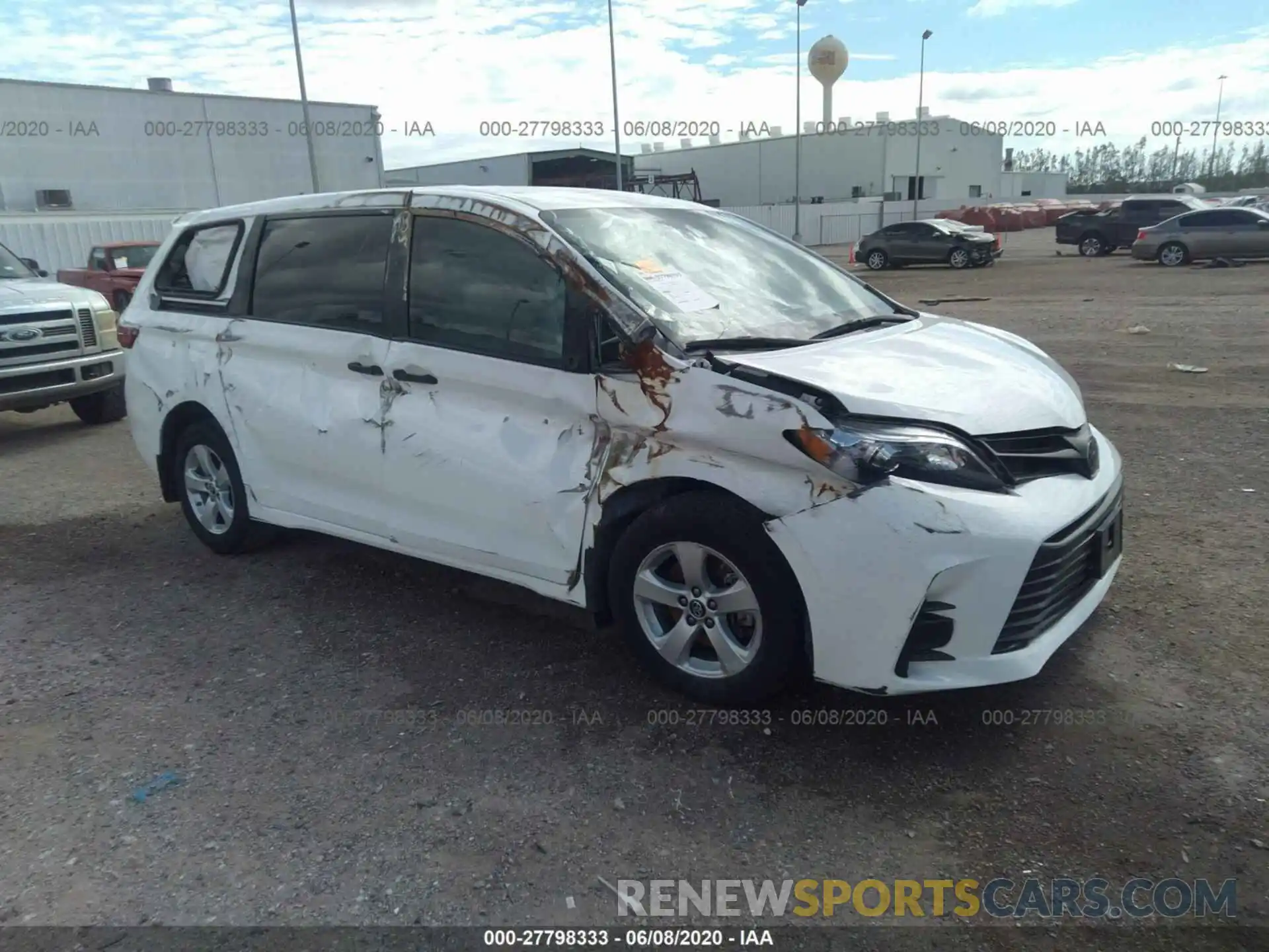 1 Photograph of a damaged car 5TDZZ3DC4KS003373 TOYOTA SIENNA 2019